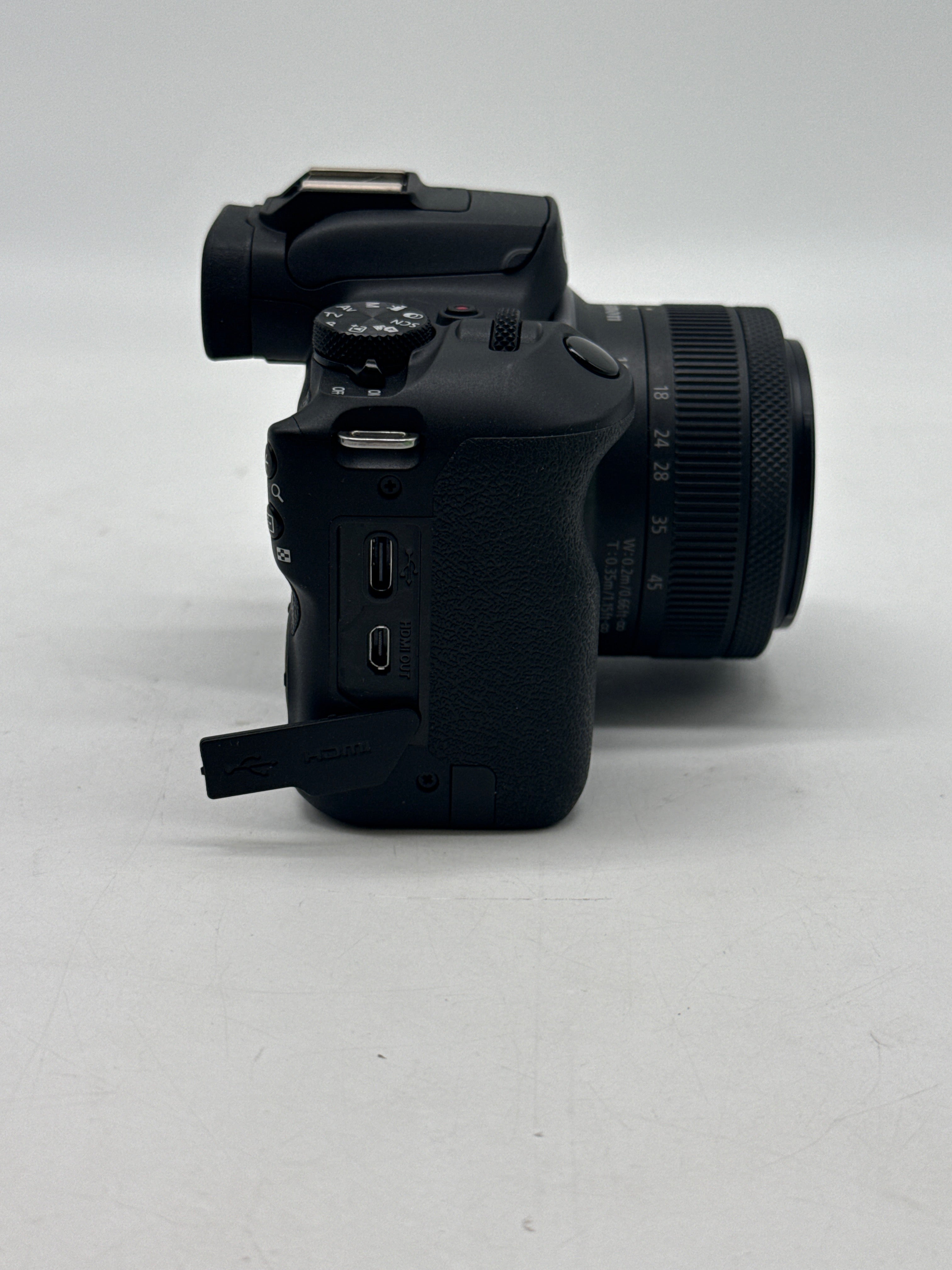 Canon EOS R100 24.1MP Mirrorless Camera w/ RF-S 18-45mm - Used