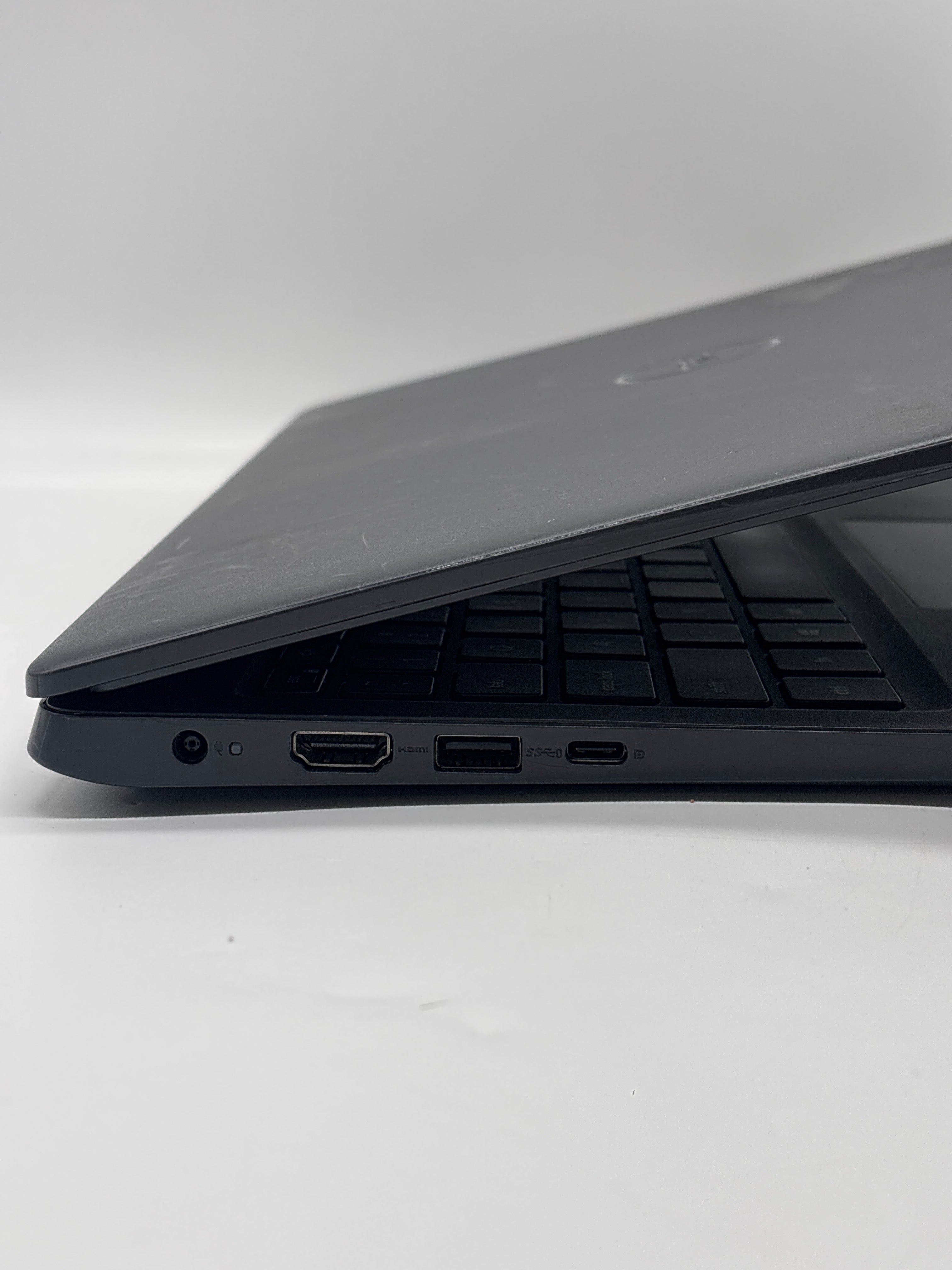 Dell Latitude 3510 i7-10510U 8GB RAM 256GB SSD - Bad Keyboard