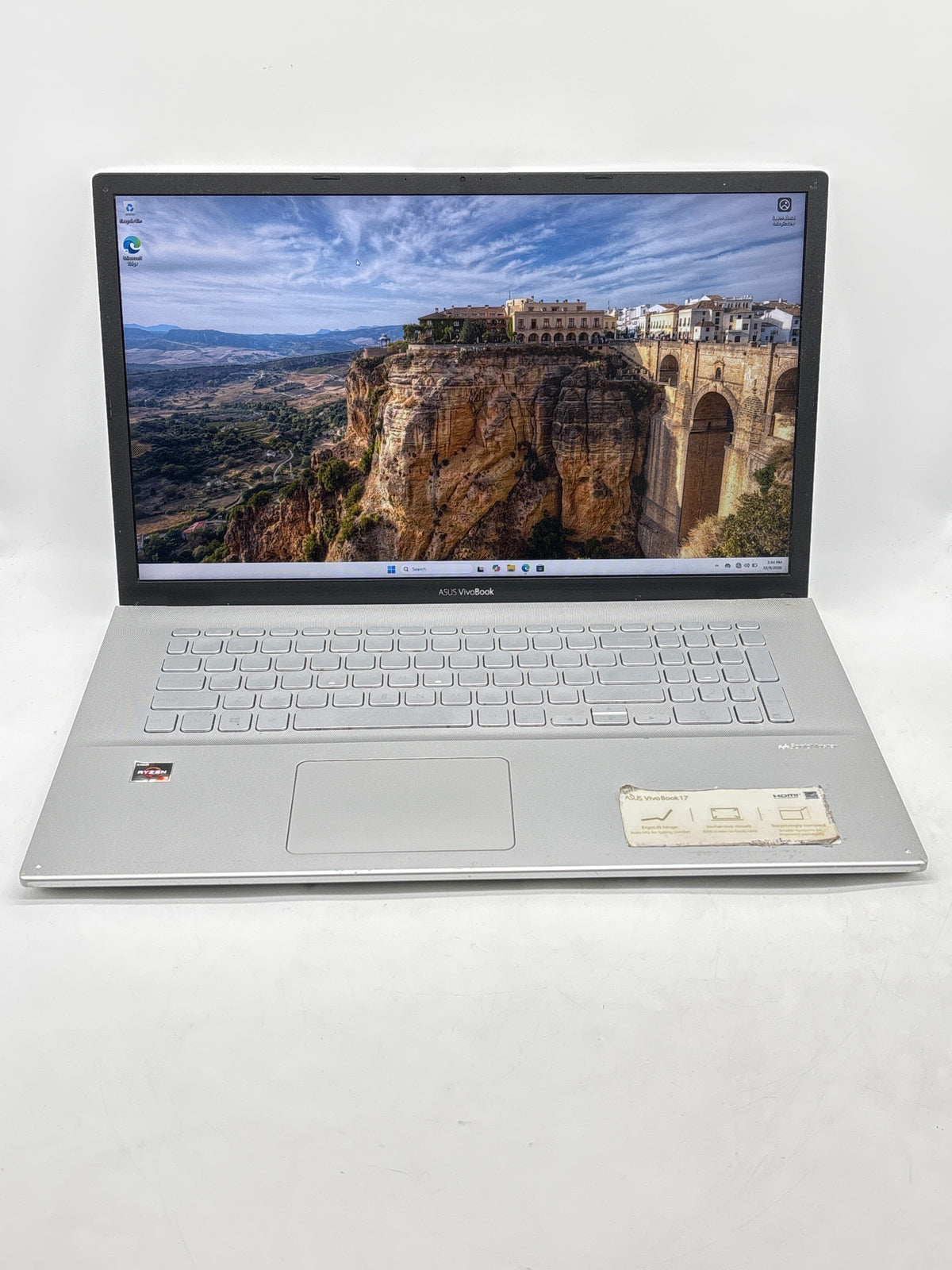 Asus VivoBook M712D 17.3in Ryzen 3 3250U 4GB RAM 256GB SSD - Used