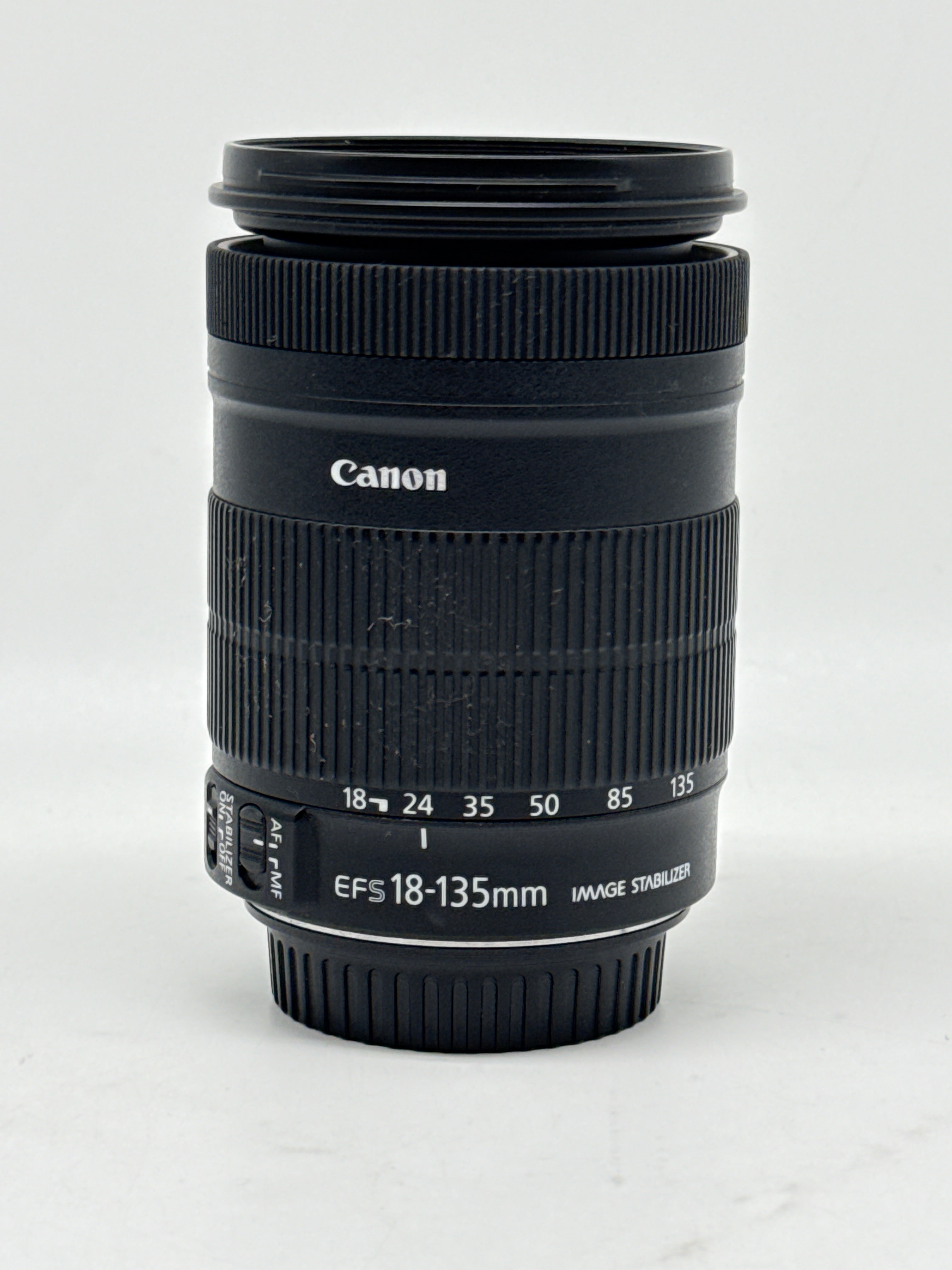 Canon EF-S 18-135mm F3.5-5.6 IS Standard Zoom Lens 67mm Black