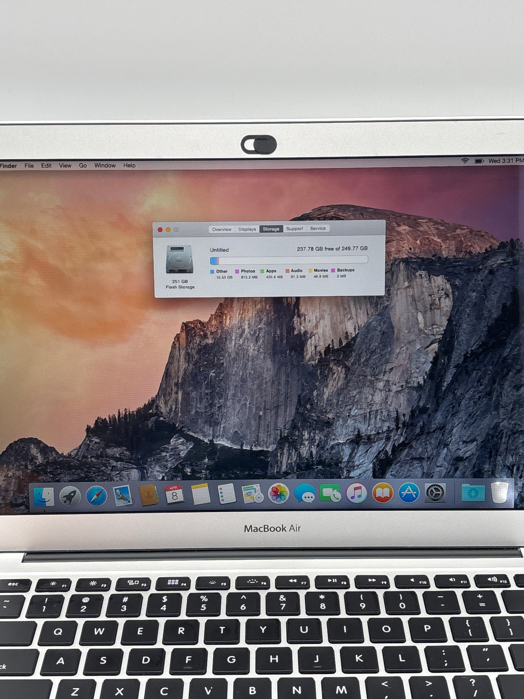 Apple MacBook Air 13" A1466 2015 i7 8GB ram 256GB SSD - For Parts (Read)