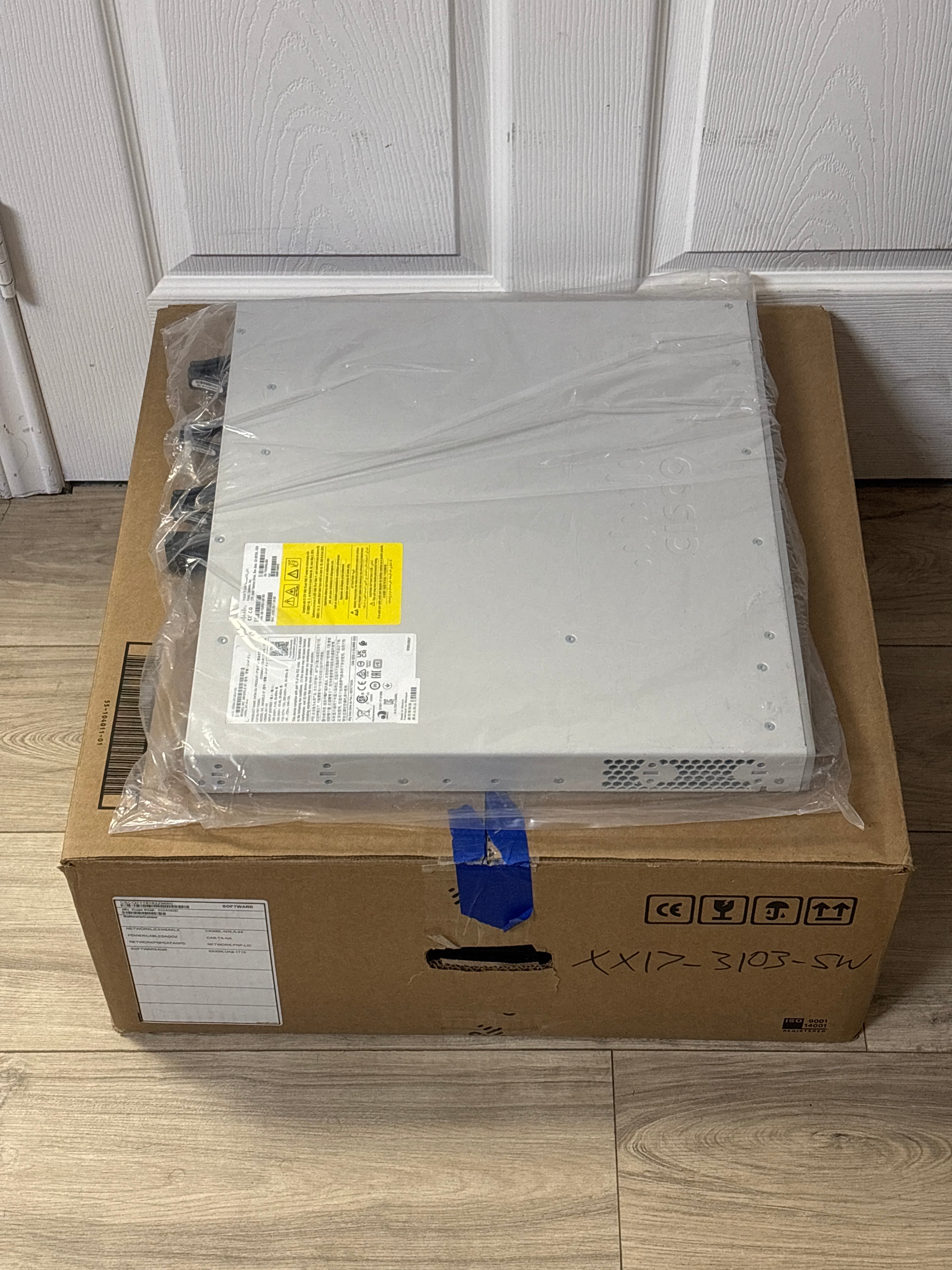 Cisco C9300L-24T-4X Catalyst Switch 24-Port Rack Mountable - New Open Box