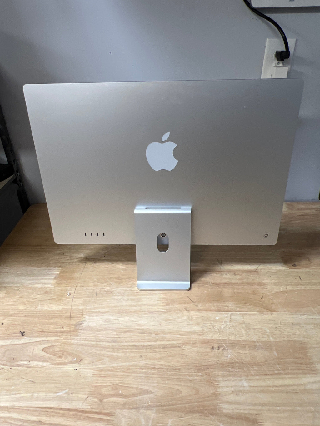 Apple iMac 24" Apple M4 16GB RAM 256GB SSD 10-Core GPU Silver MWUU3LL/A