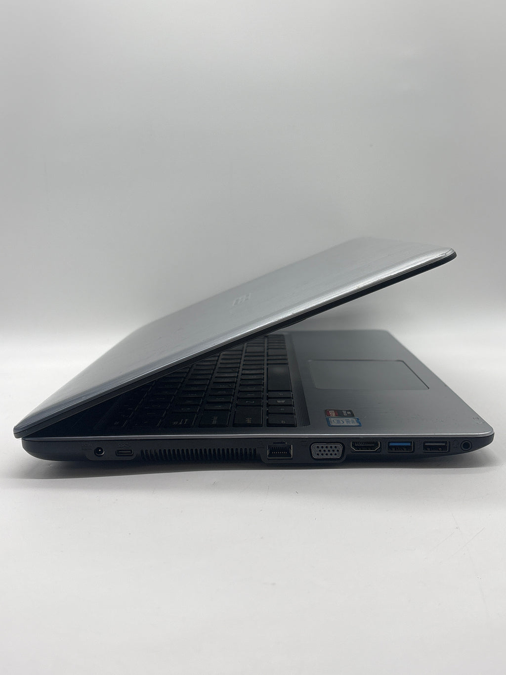 Asus A540U i3-7100U 4GB RAM 512GB SSD - For Parts (Bad Battery)