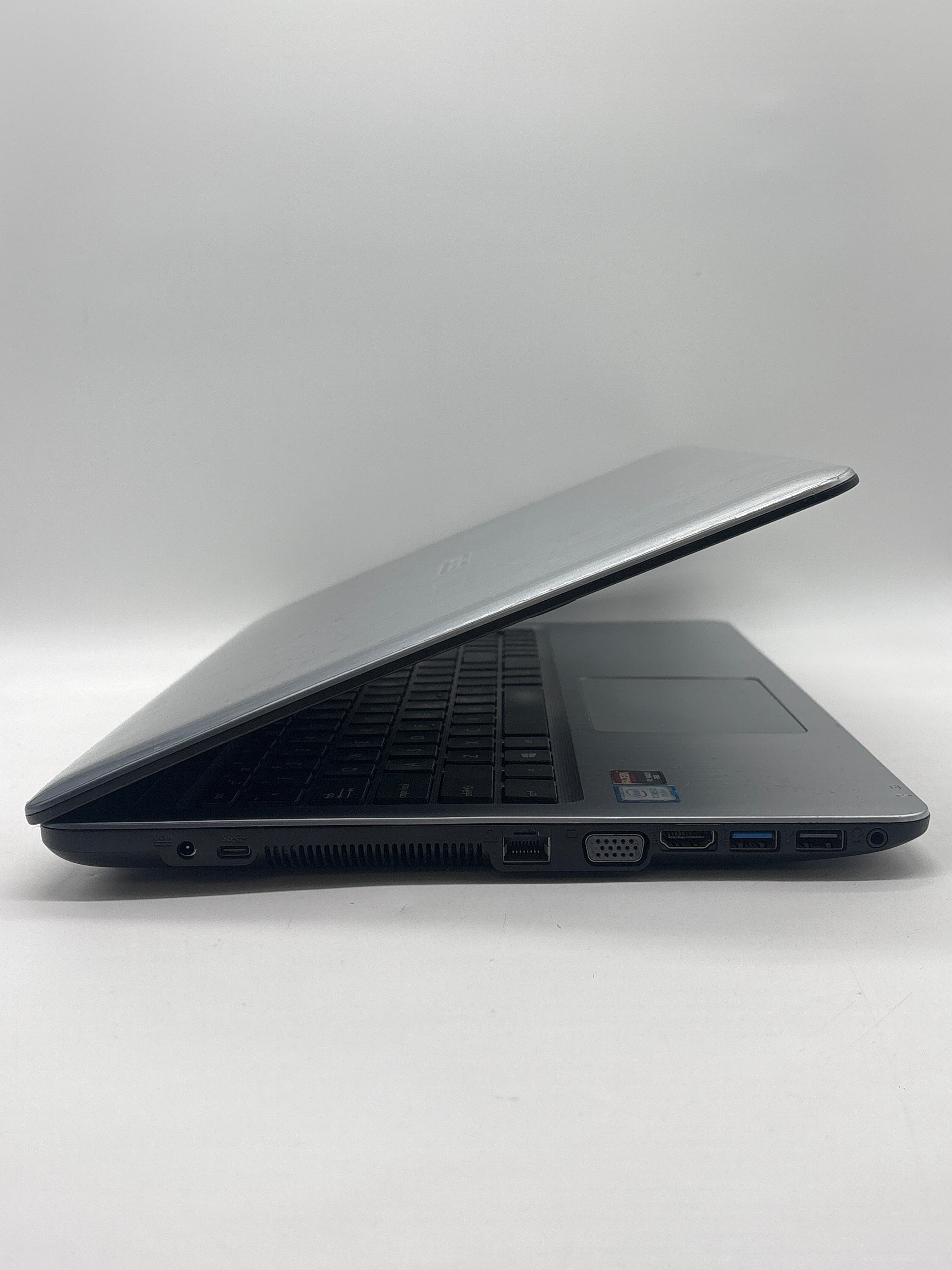 Asus A540U i3-7100U 4GB RAM 512GB SSD - For Parts (Bad Battery)