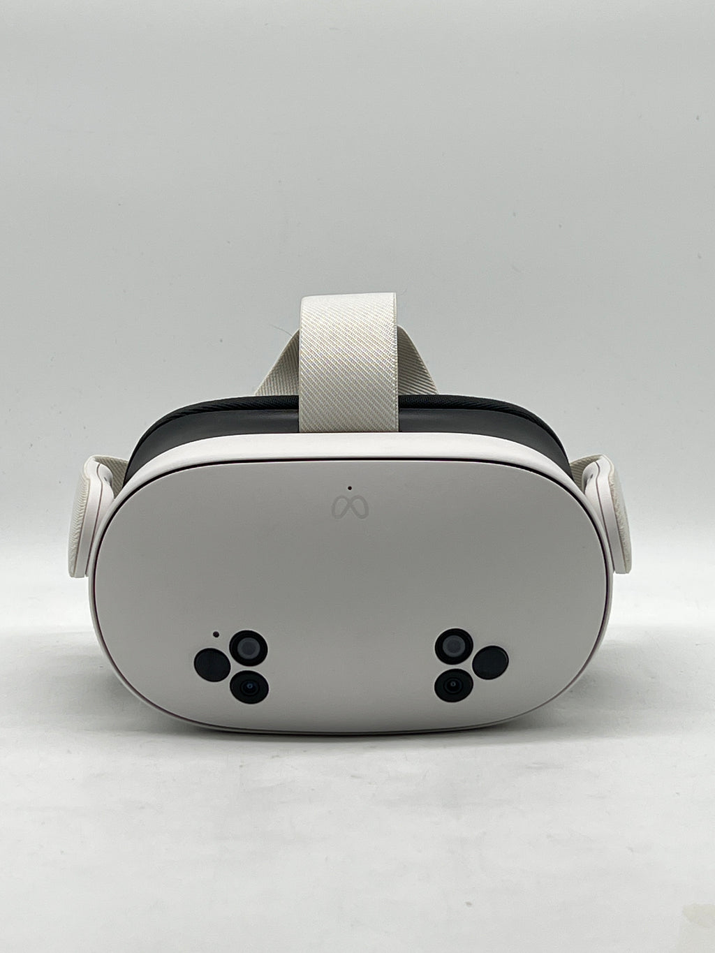 Meta Quest 3S P97 128GB Standalone All-in-One VR Headset White - Used