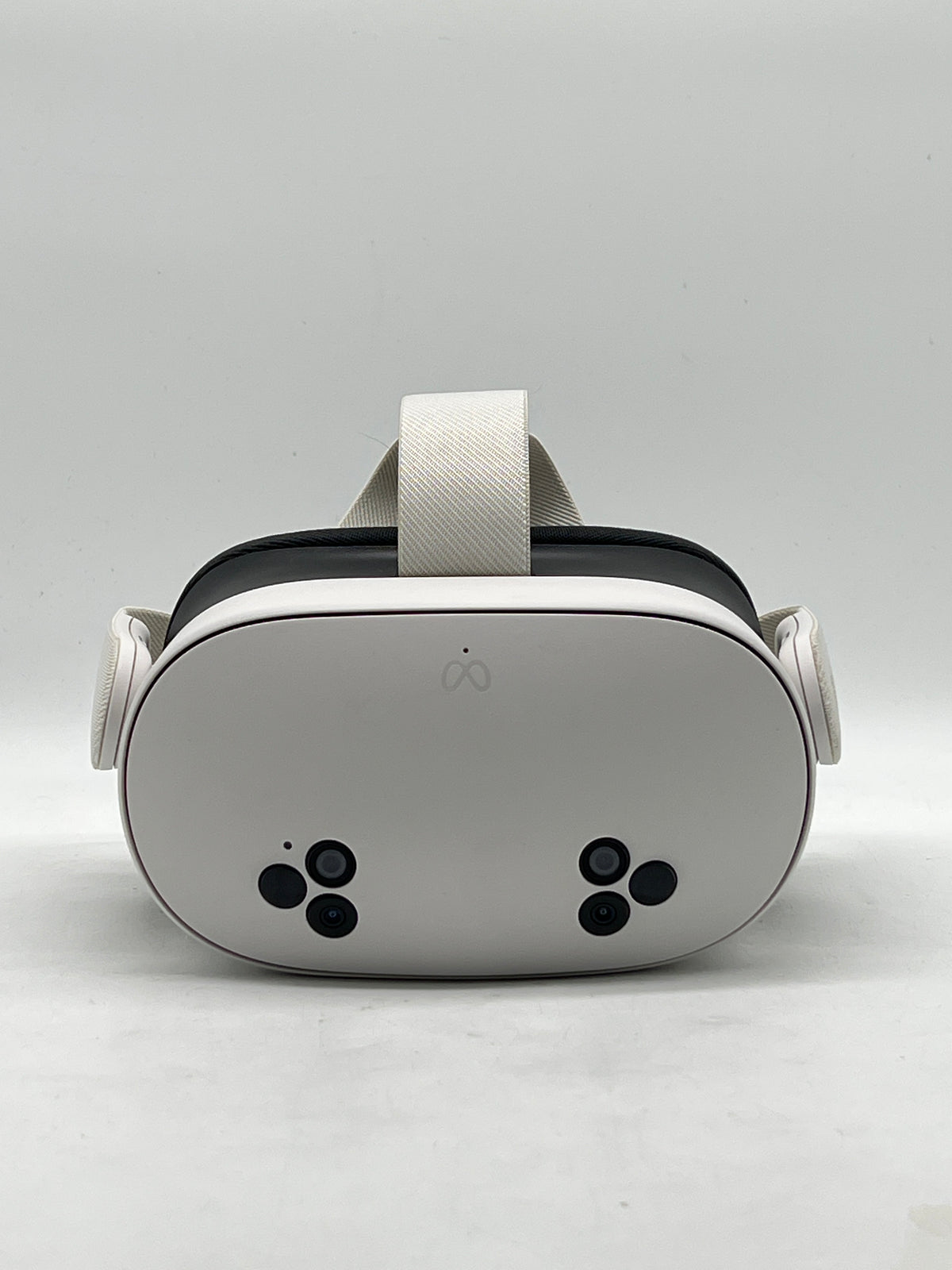 Meta Quest 3S P97 128GB Standalone All-in-One VR Headset White - Used