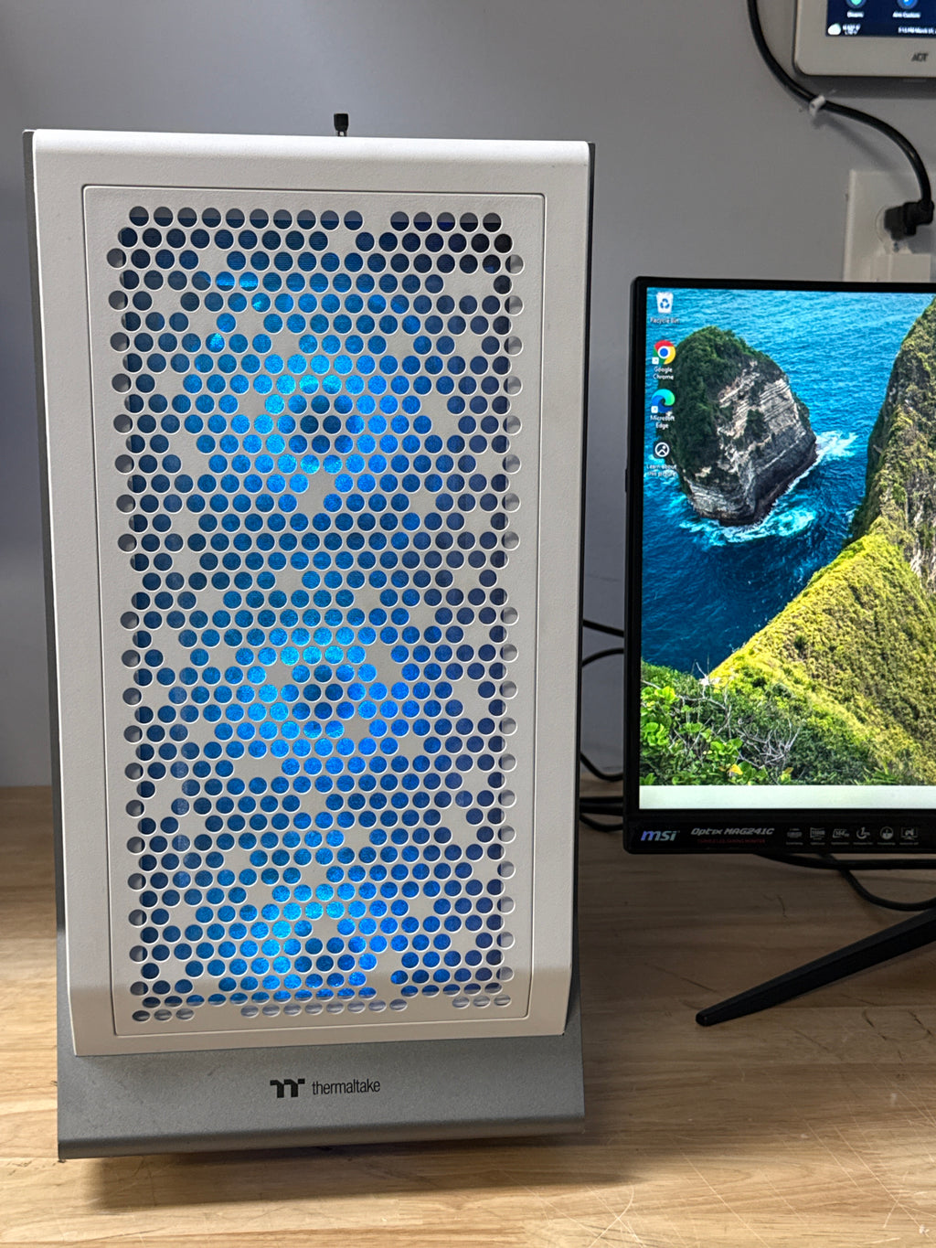 Custom PC Desktop i7-13700F 32GB RAM 1TB SSD RTX 5060