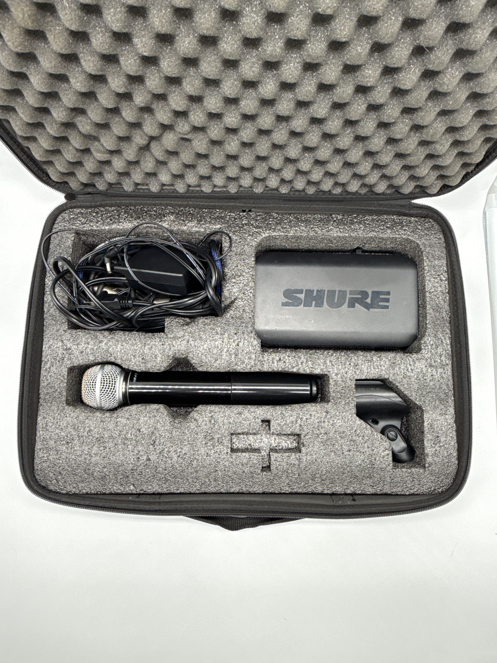 Shure M58 Dynamic Microphone with BLX4R H10 Wireless Receiver Black
