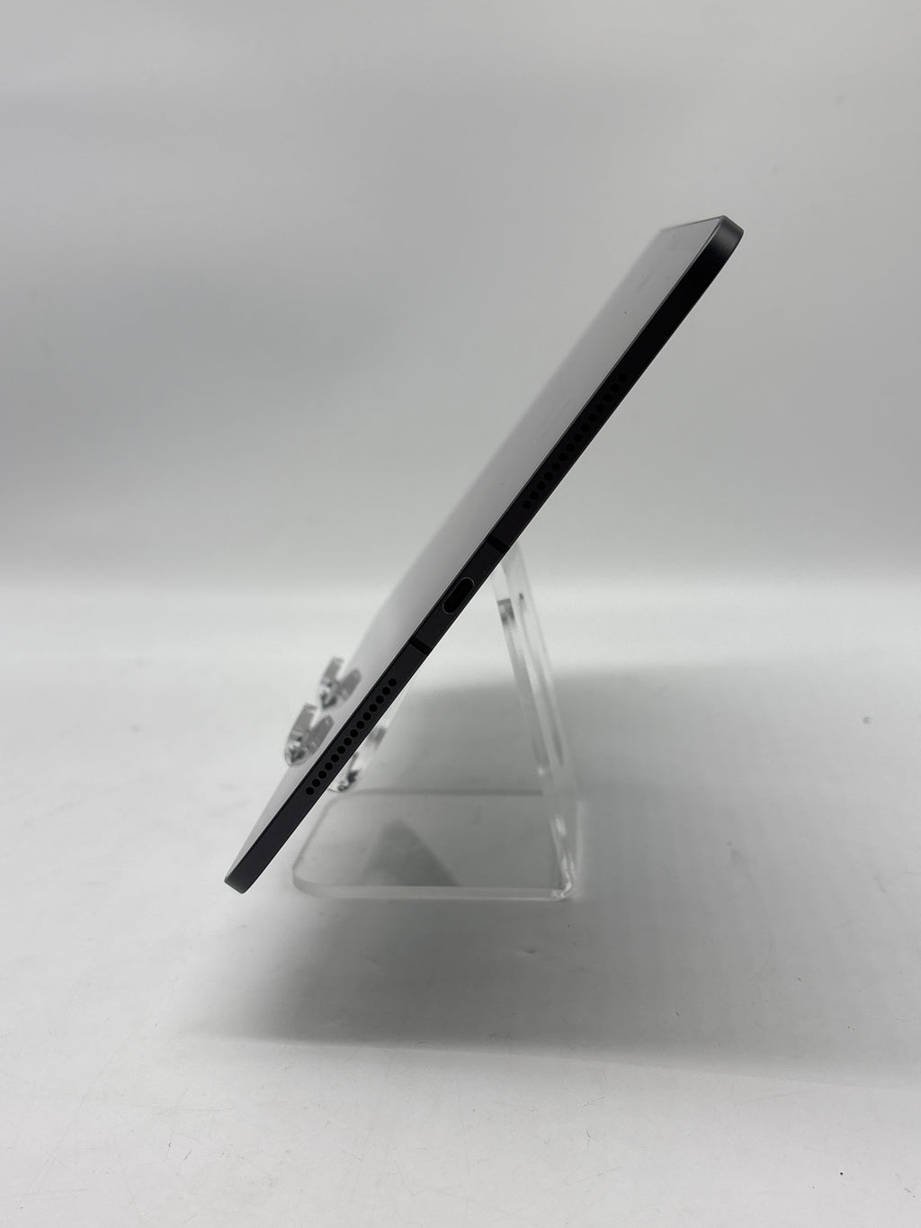 Apple iPad Pro 11" M4 1TB Wi-Fi + Cellular Unlocked Gray - Used