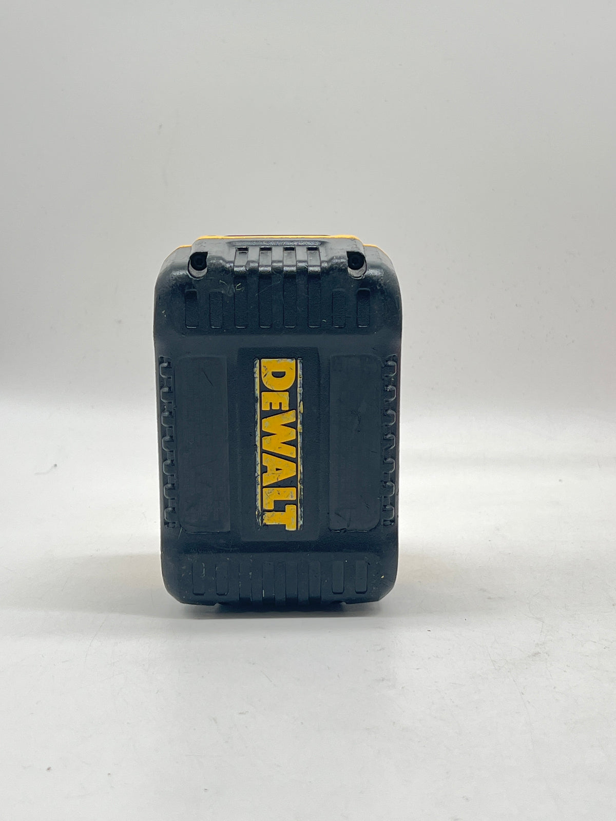 DeWalt DCB208 20V MAX XR 8Ah Battery - Used