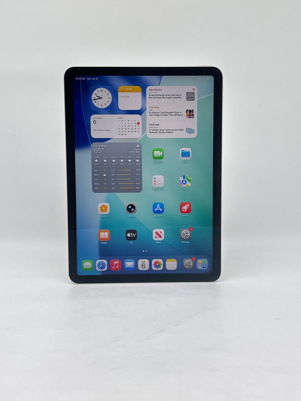 Apple iPad Air 11-inch M3 A3268 128GB Wi-Fi with Keyboard/Apple Pencil