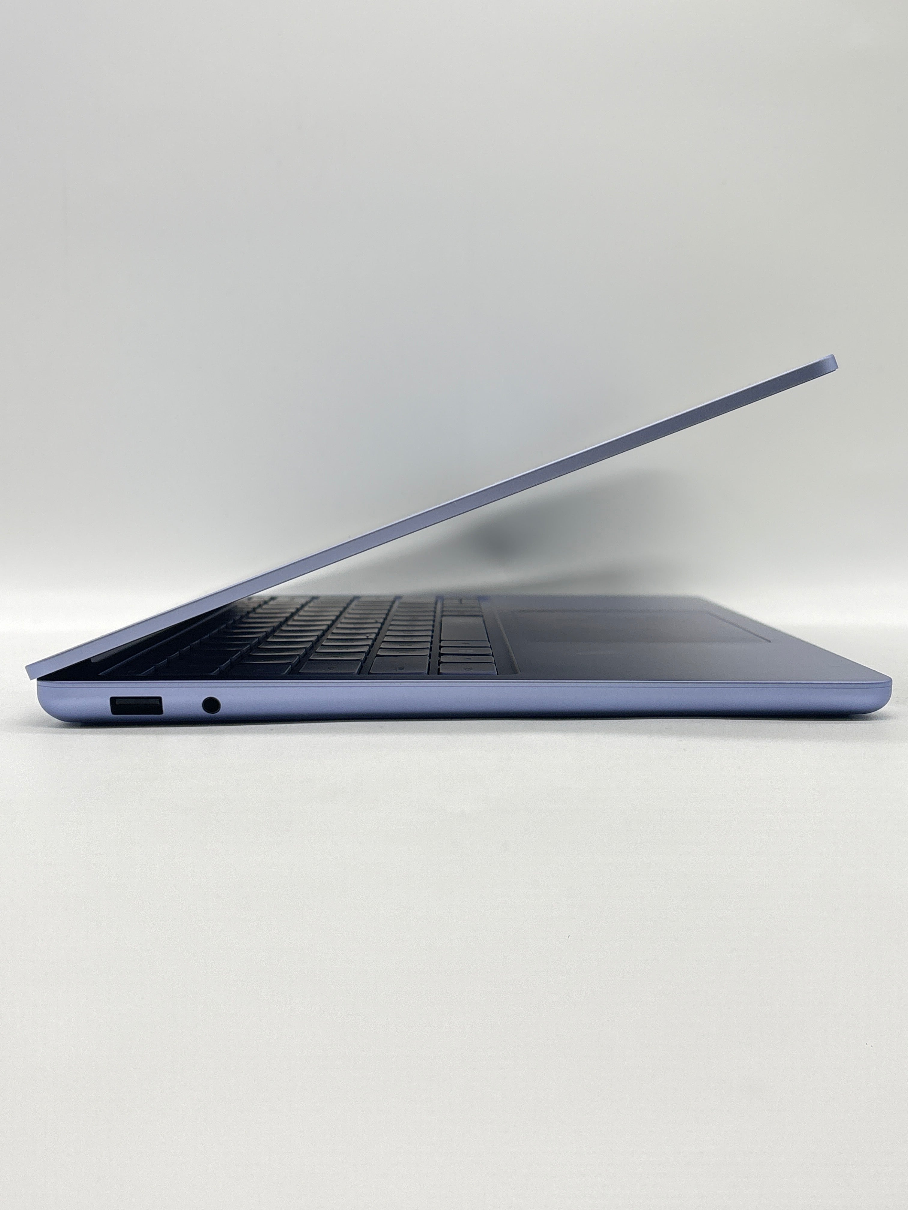 Microsoft Surface Laptop 2095 Snapdragon X Plus 16GB RAM 512GB SSD