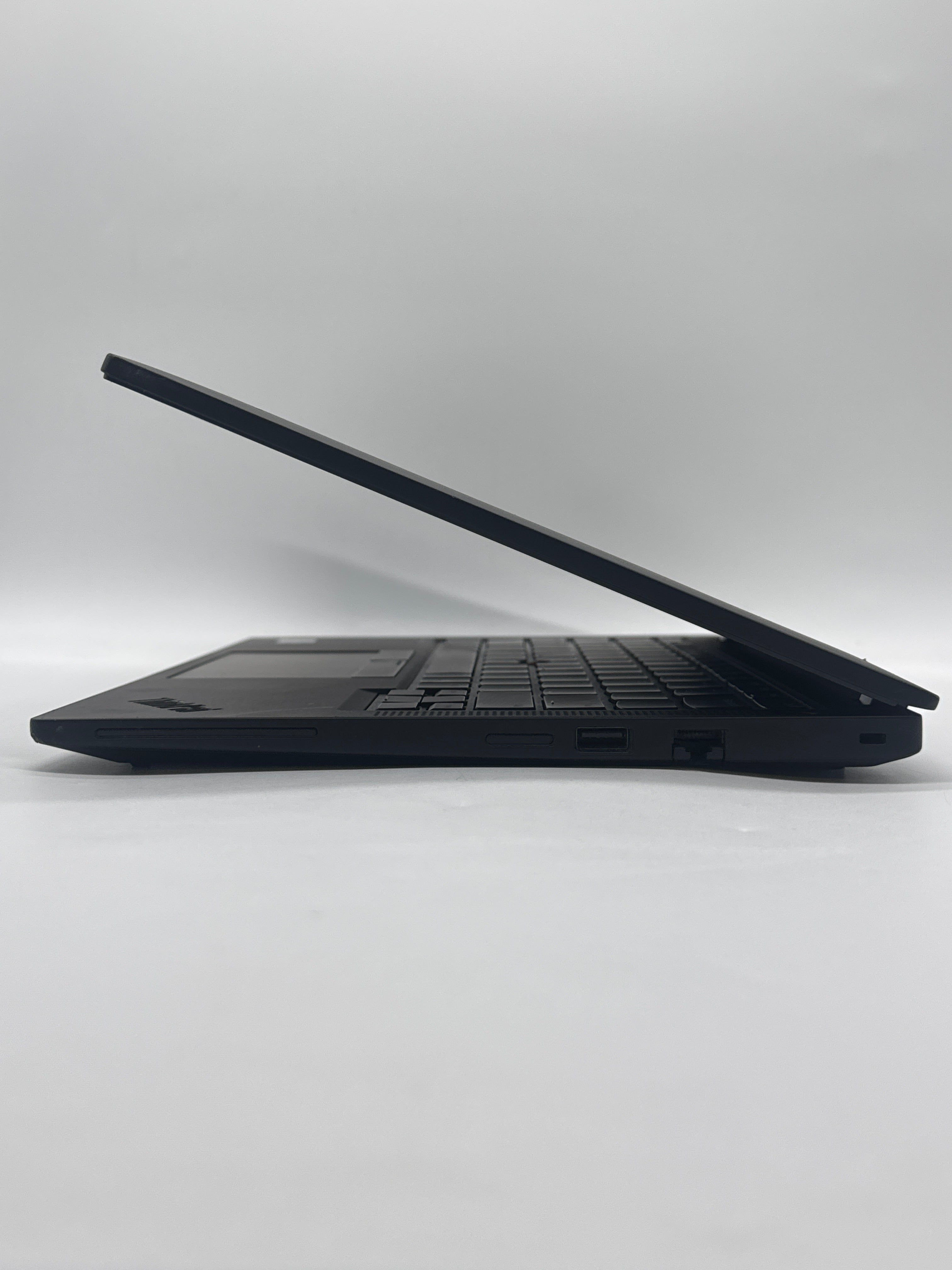 Lenovo ThinkPad T14 Gen 5 Ryzen 5 PRO 8540U 16GB RAM 256GB SSD - For Parts (Read)