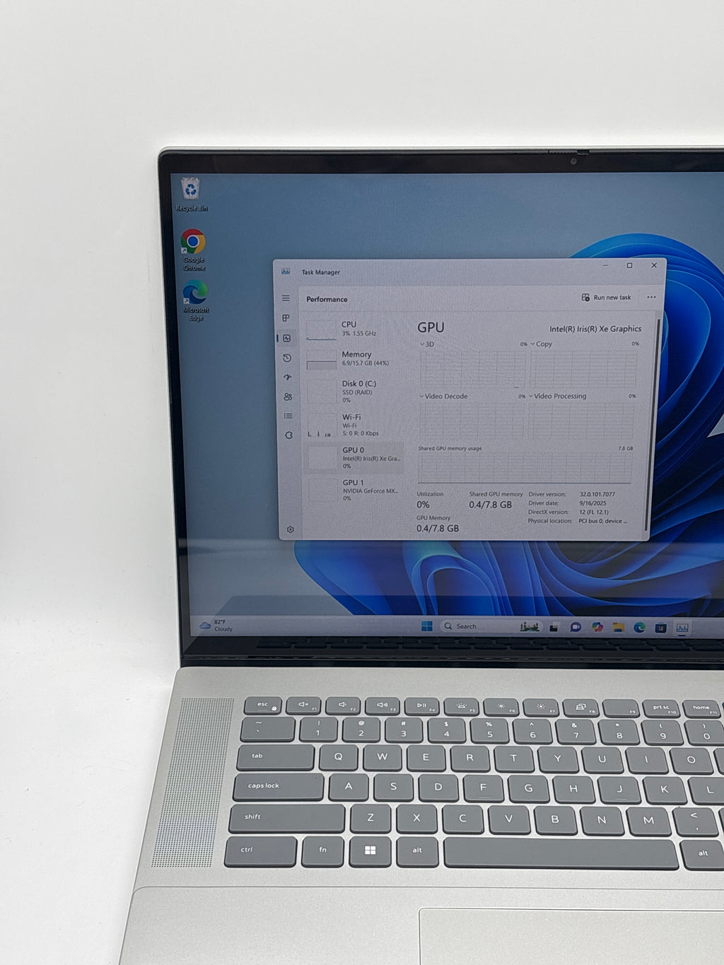 Dell Inspiron 16 5620 Touch i7-1255U 16GB RAM 512GB GeForce MX570