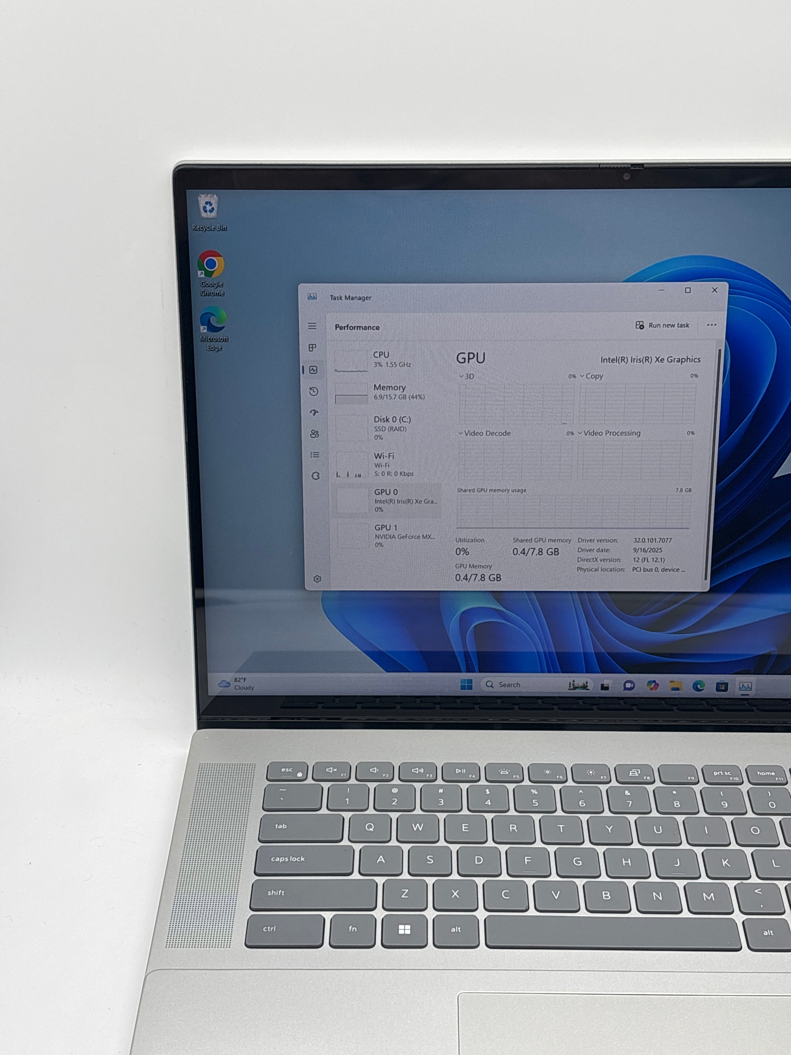 Dell Inspiron 16 5620 Touch i7-1255U 16GB RAM 512GB GeForce MX570