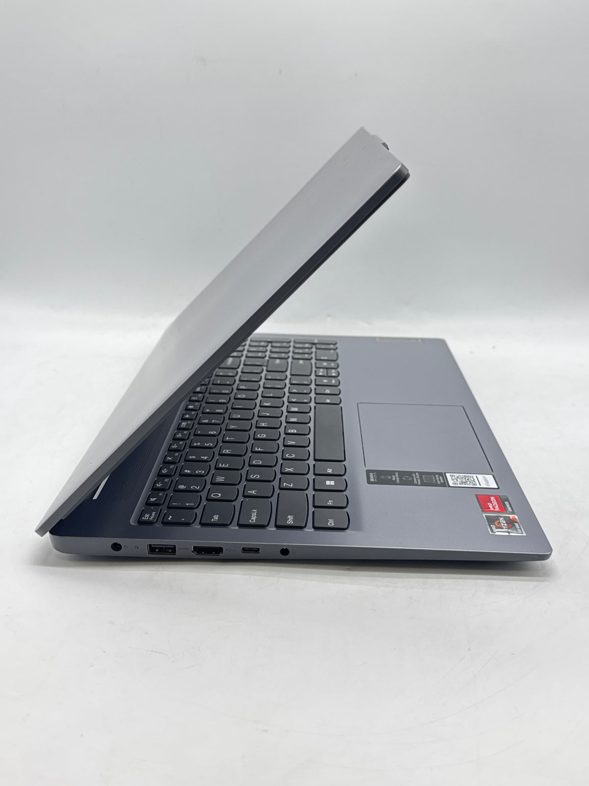Lenovo IdeaPad Slim 3 15ABR8 Ryzen 7 5825U 16GB RAM 512GB SSD Gray - Used
