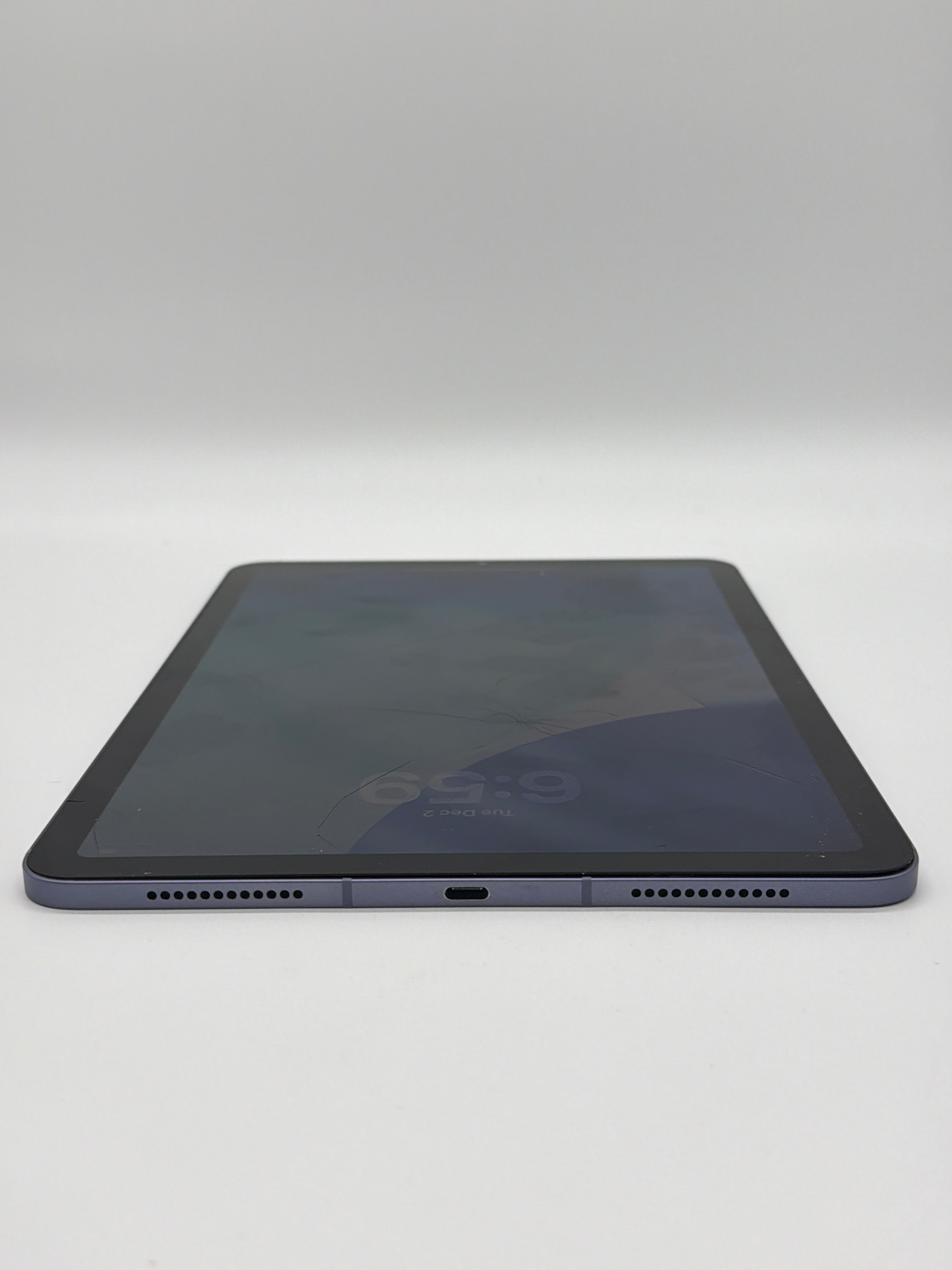 Broken Apple iPad Air 5th Gen 10.9" 8GB RAM 64GB MME93LL/A Purple Factory Unlocked