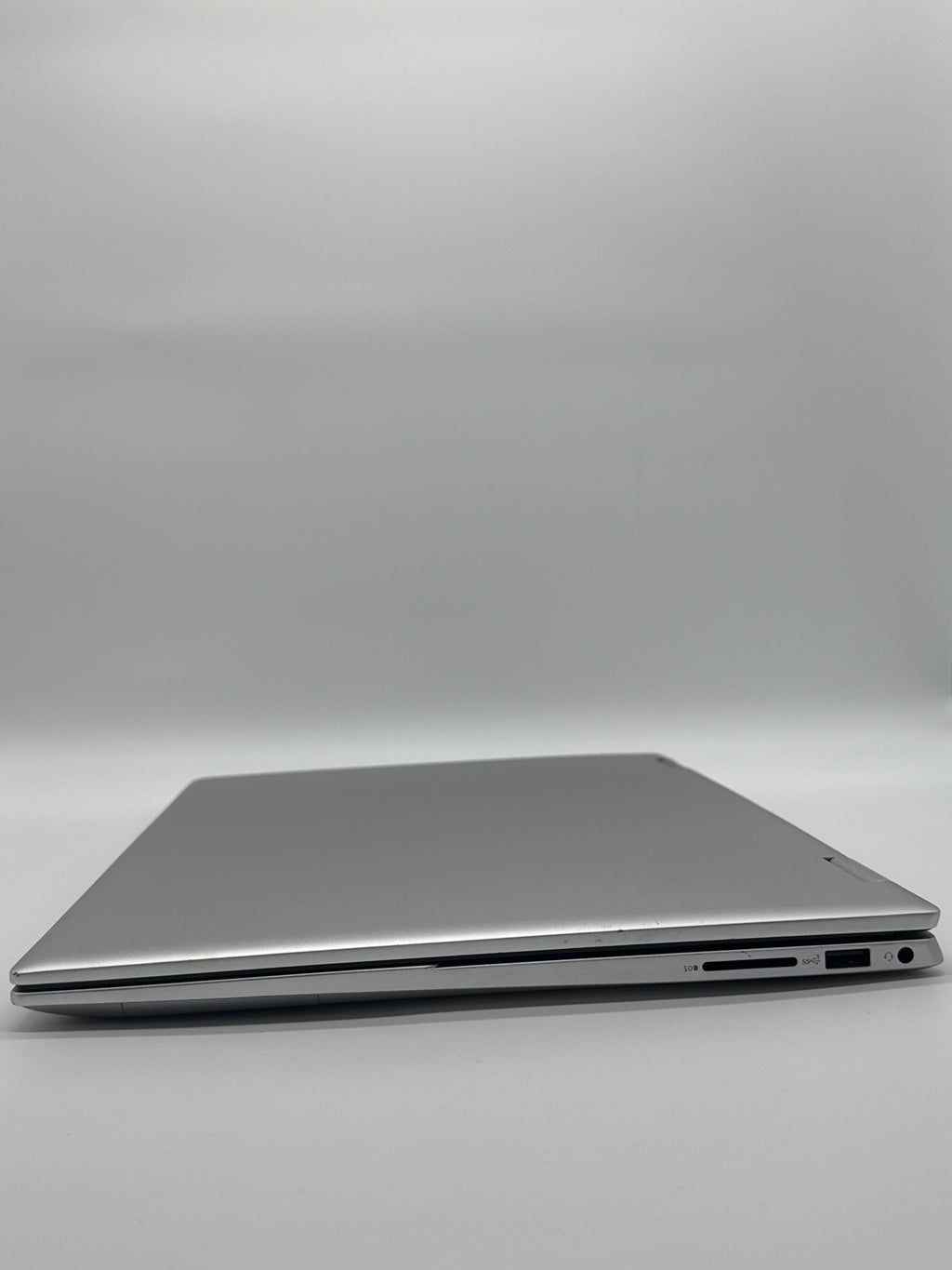 Dell Inspiron 16 7630 2-in-1 i7-1360P 16GB 1TB SSD - Bent USB port/Fully Functional
