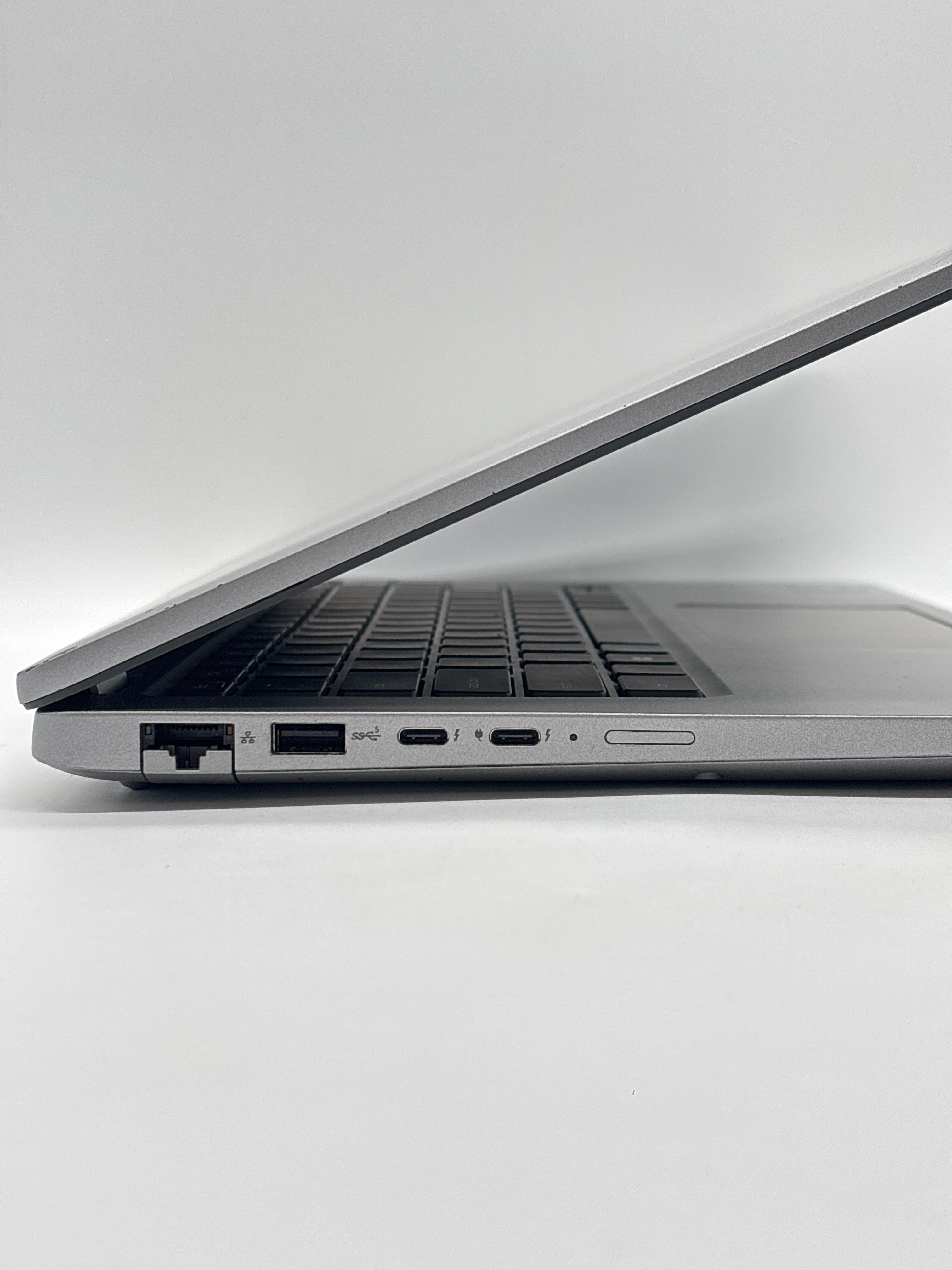 Dell Latitude 5440 Touch i5-1350P 16GB RAM 1TB SSD - For Parts (Read DESC)