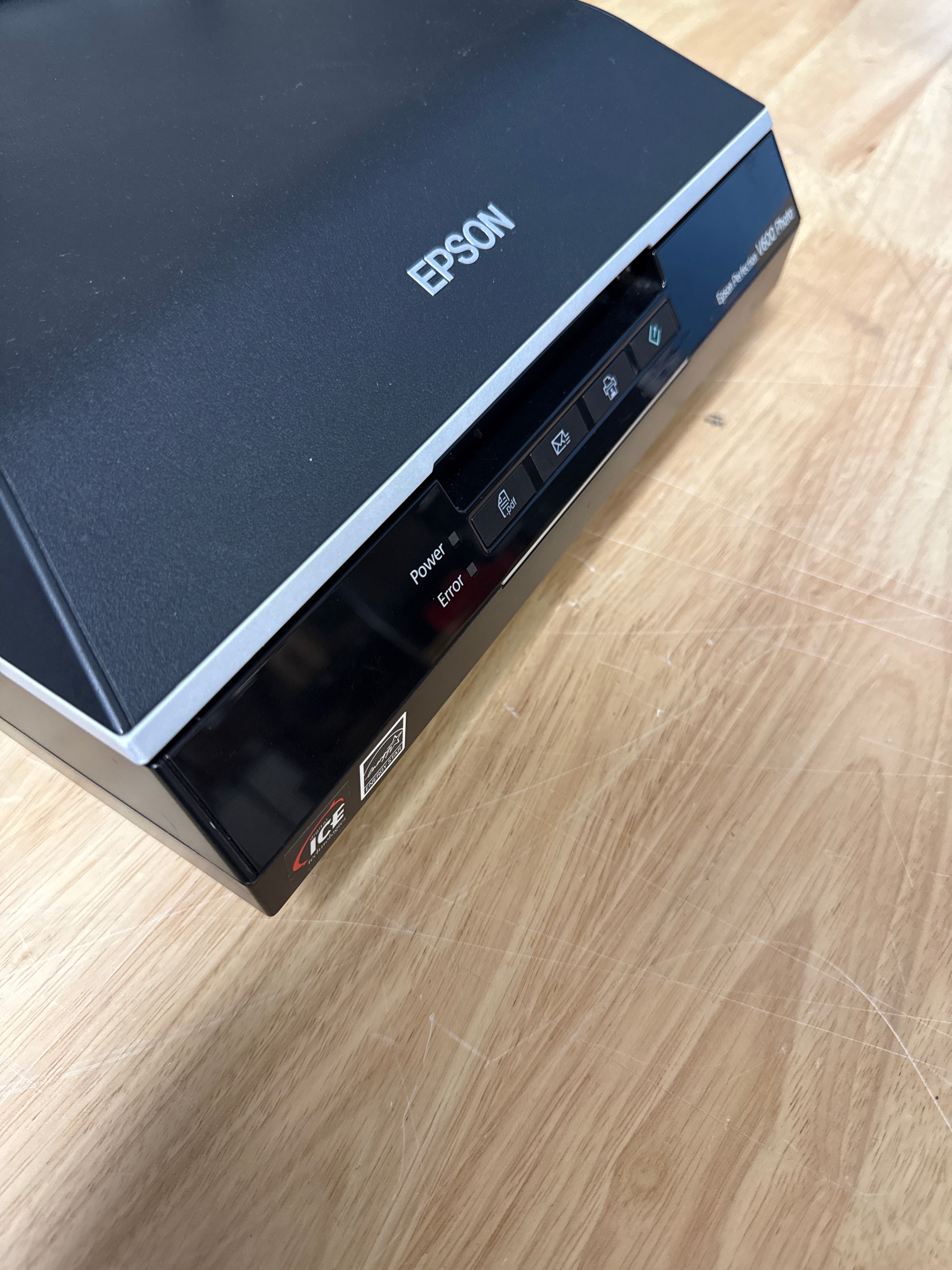 Epson V600 Photo Document Scanner - Used