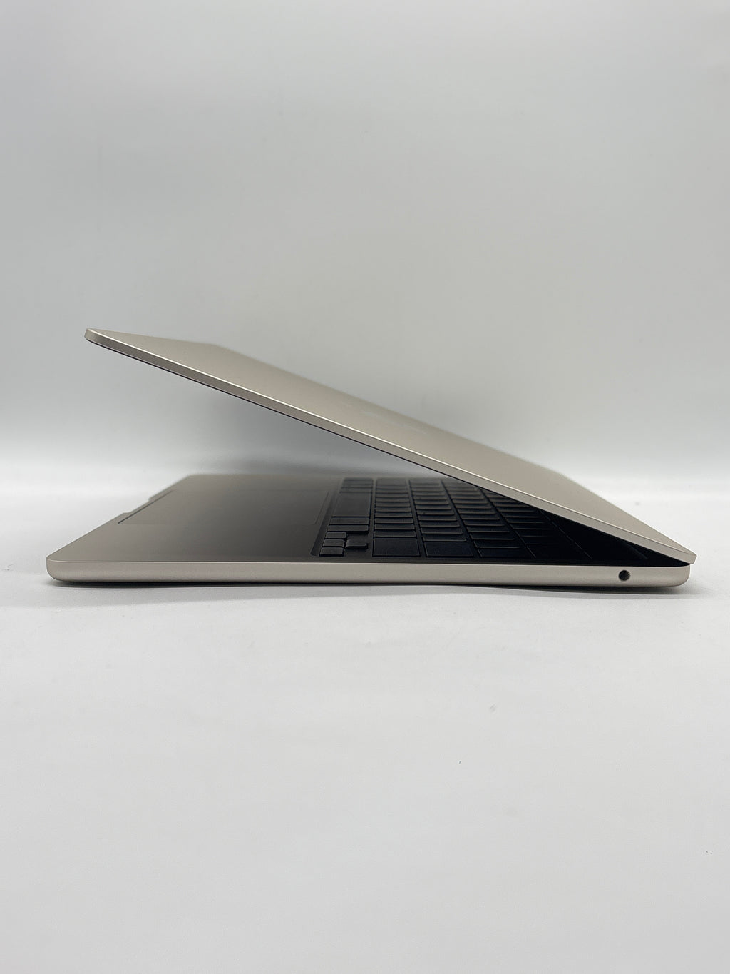 Apple MacBook Air A3240 M4 16GB RAM 256GB White