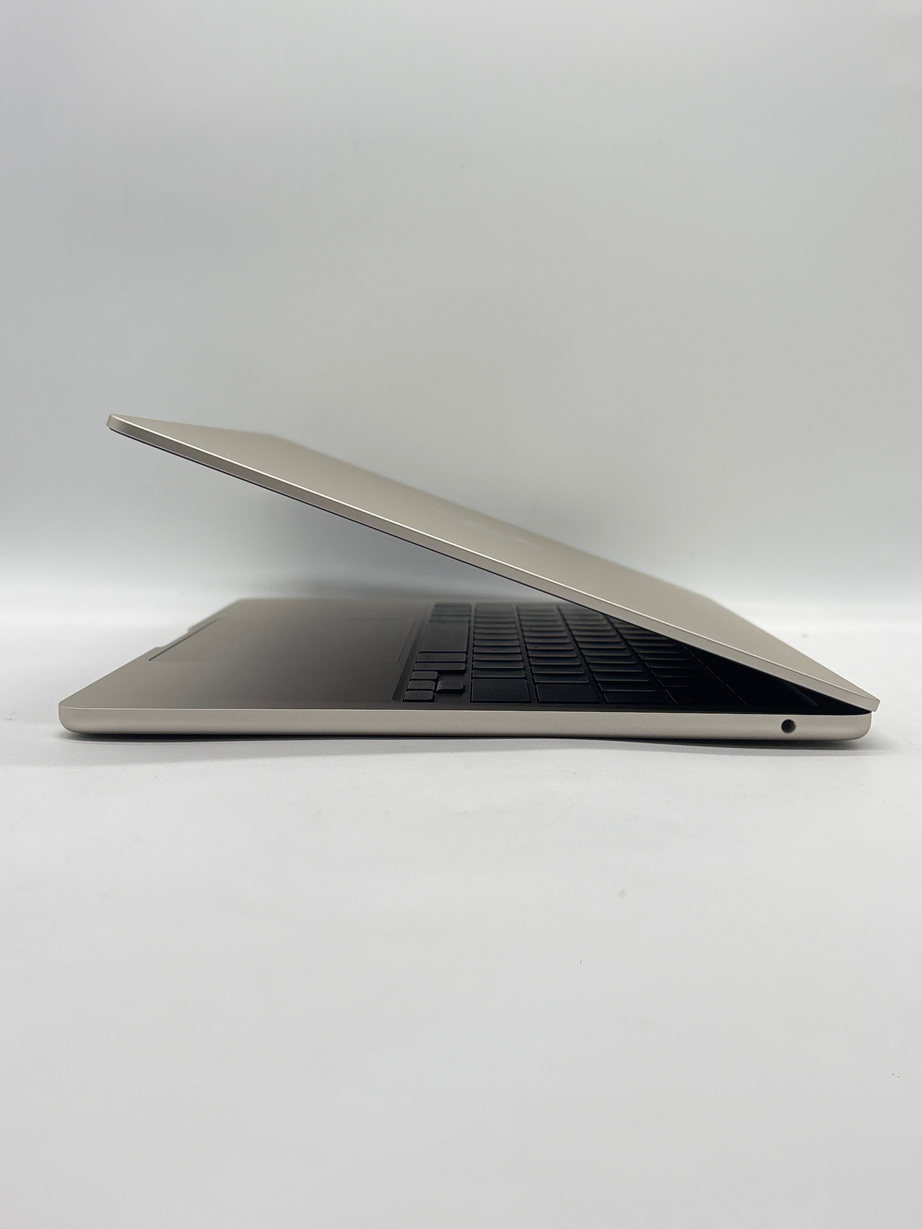 Apple MacBook Air A3240 M4 16GB RAM 256GB White