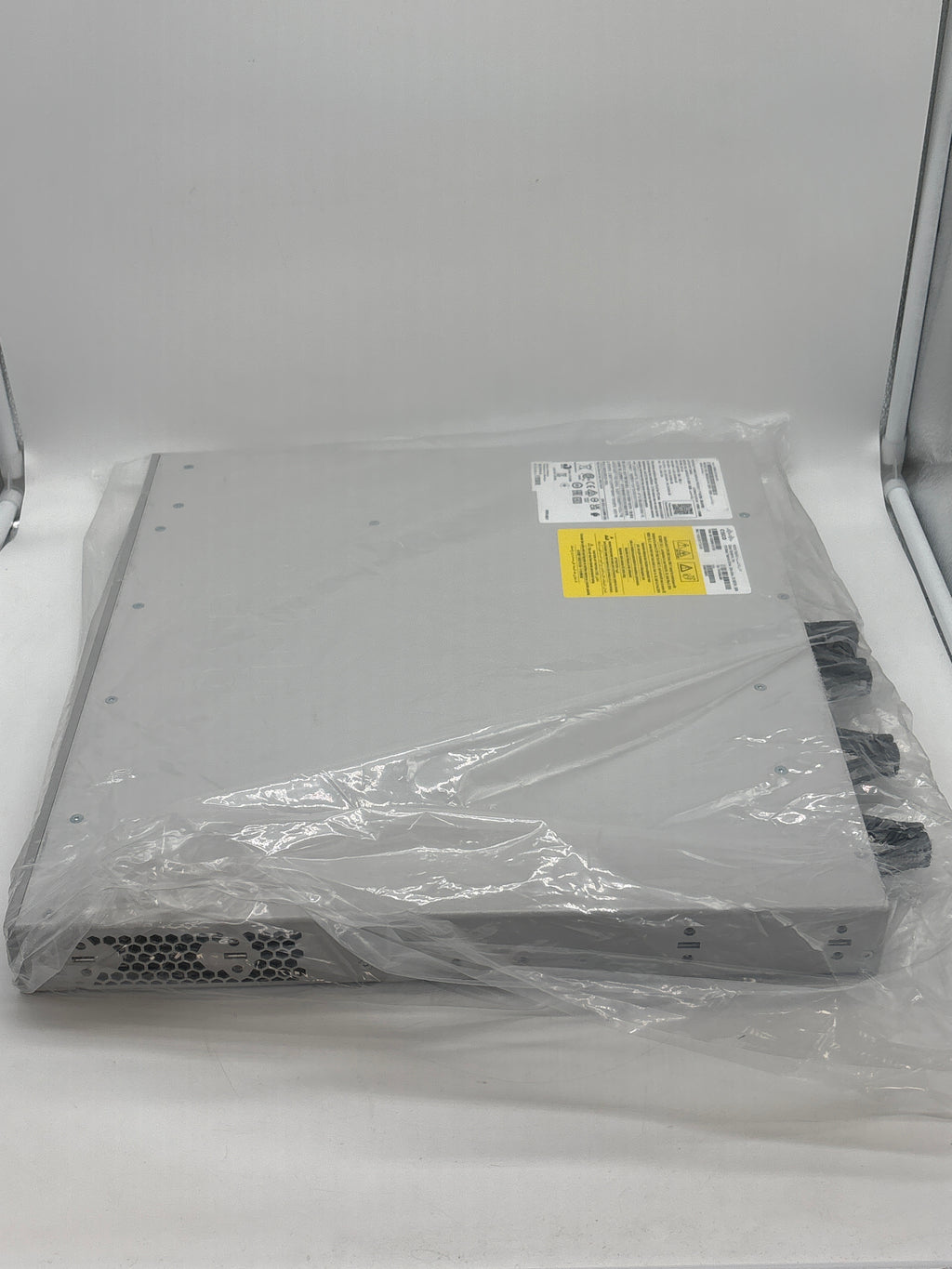 Cisco C9300L-24T-4X Catalyst Switch 24-Port Rack Mountable - New No Box
