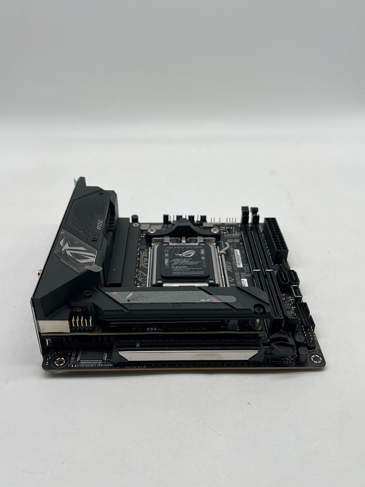 Asus ROG Strix B650E-I Motherboard AM5 Mini-ITX WiFi Black - Used