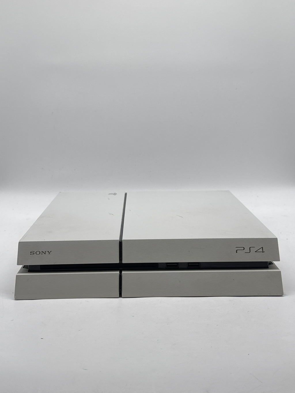 Sony PlayStation 4 CUH-1215A 500GB White Console Used - B
