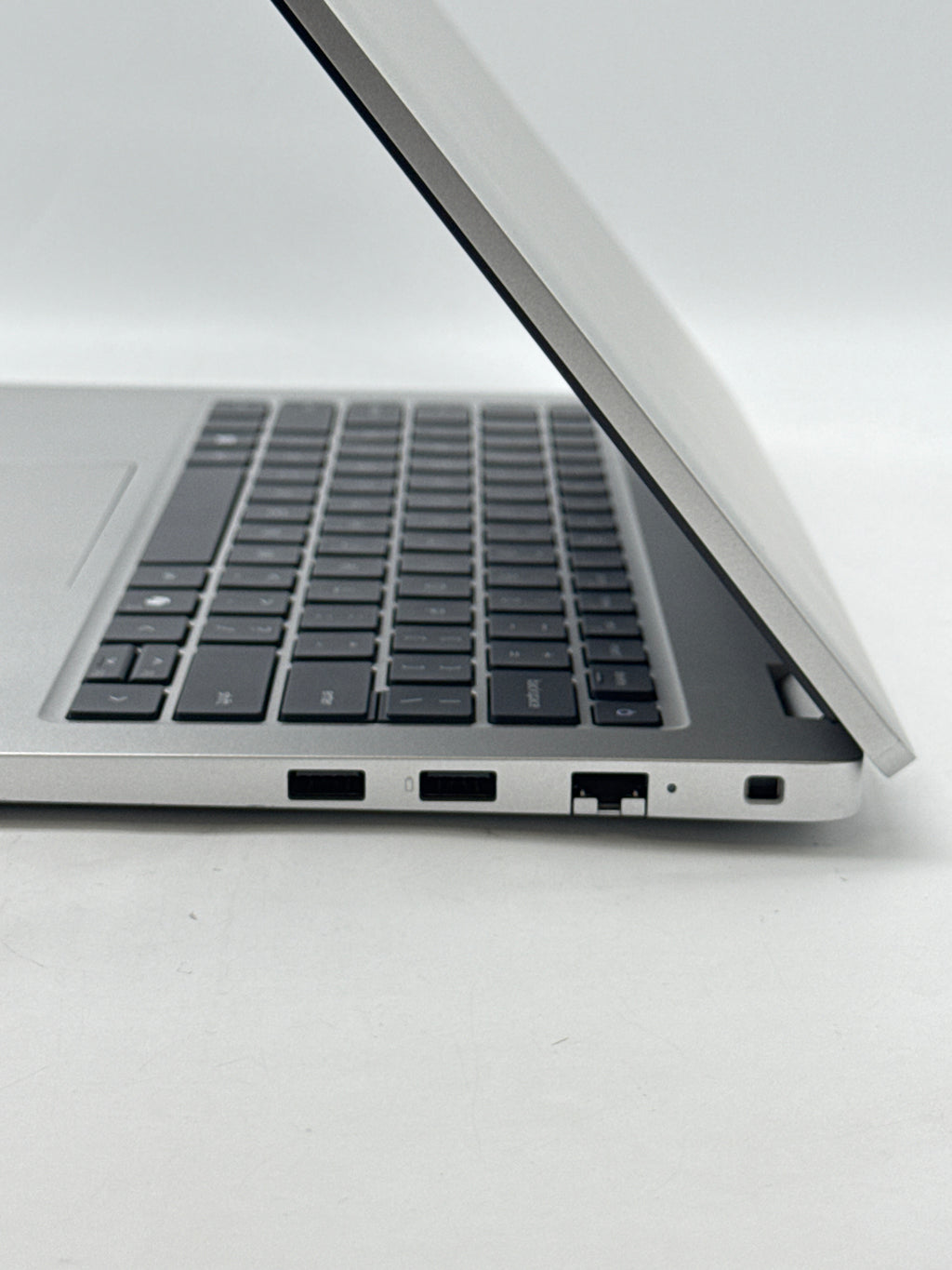 Dell Pro 14 PC14250 Core Ultra 5 235U 32GB RAM 256GB SSD - Used