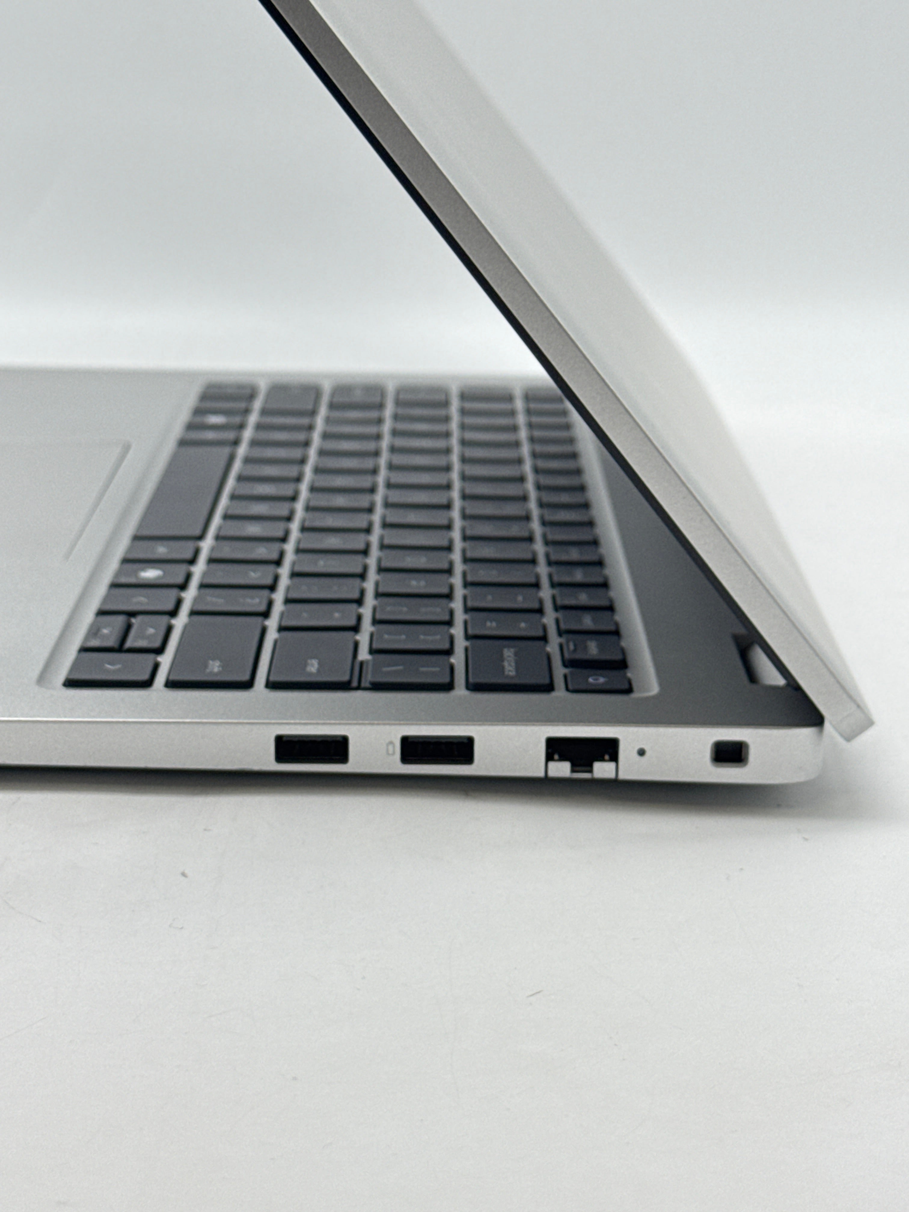 Dell Pro 14 PC14250 Core Ultra 5 235U 32GB RAM 256GB SSD - Used