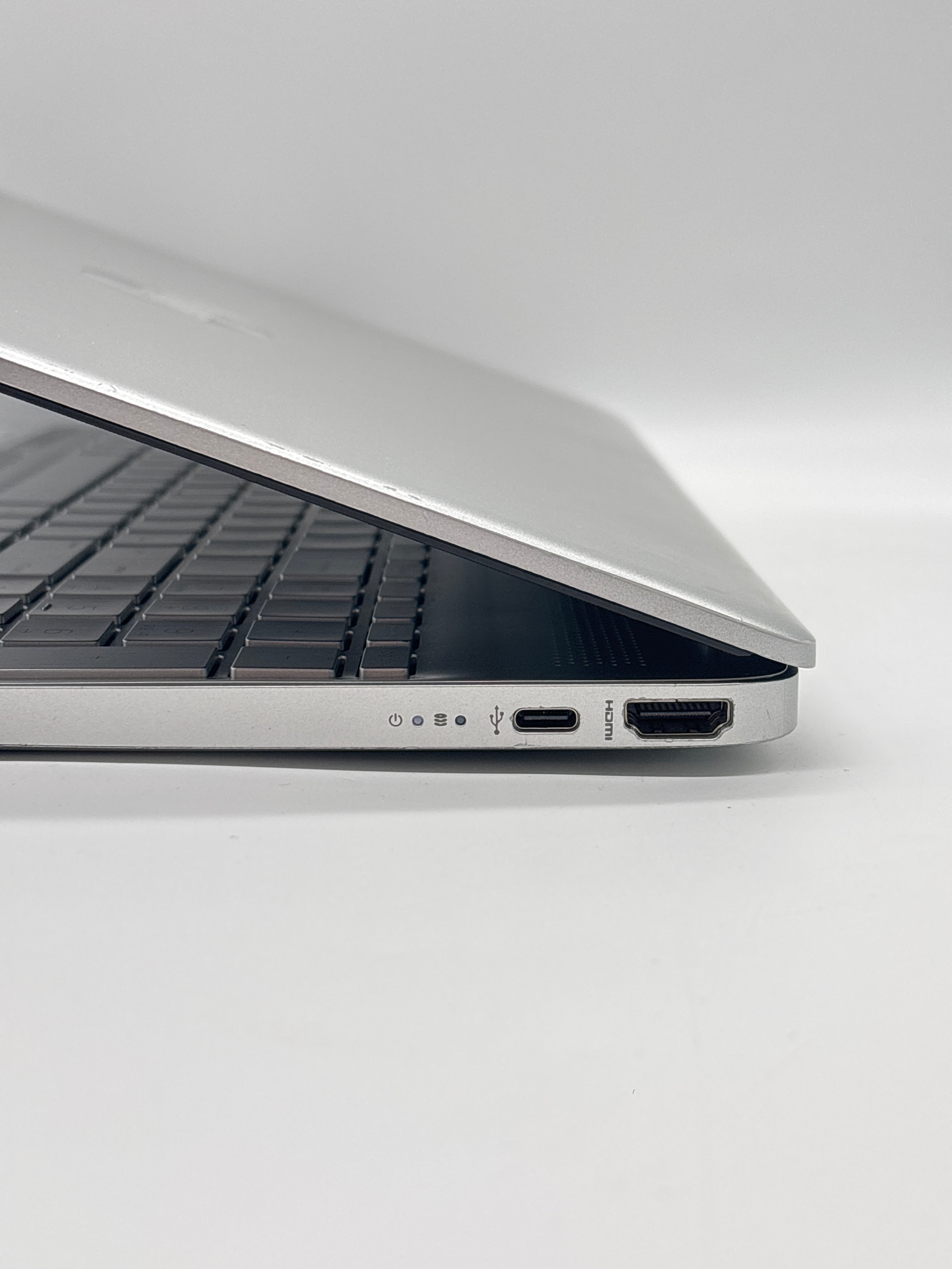 HP 15-dy5073dx i7 1255U 16GB RAM 512GB SSD