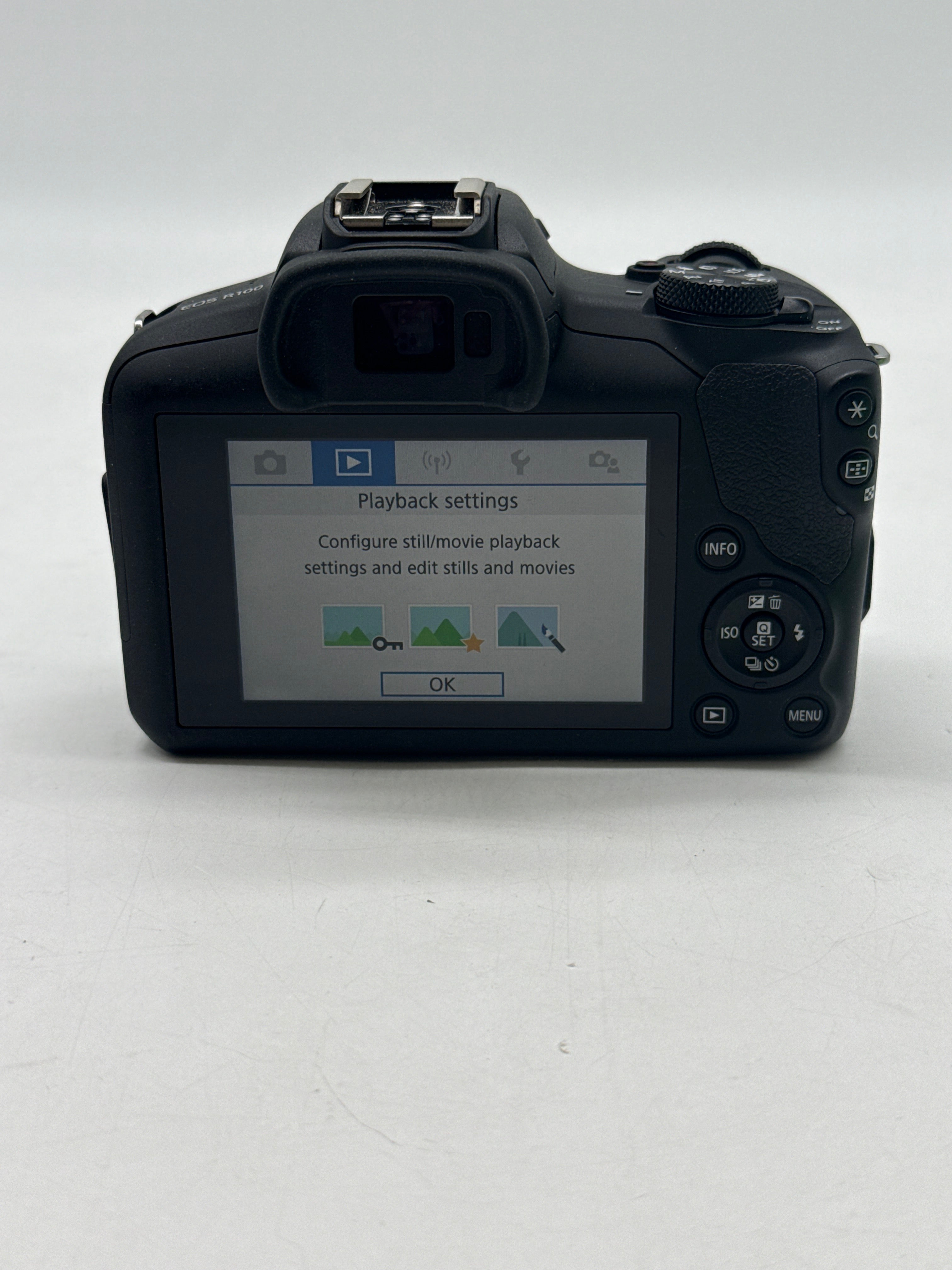 Canon EOS R100 24.1MP Mirrorless Camera w/ RF-S 18-45mm - Used