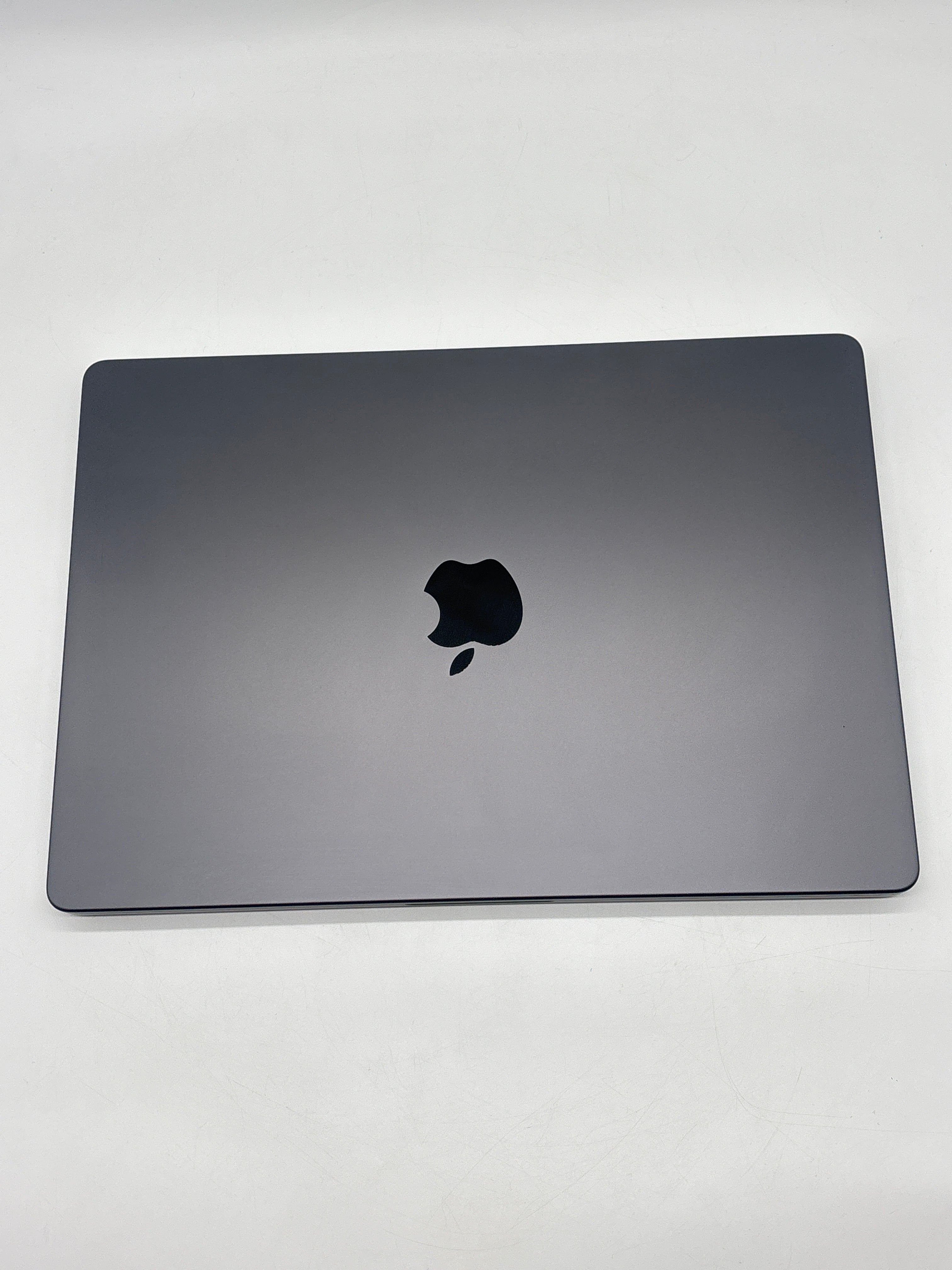 Apple MacBook Pro A2992 M3 Pro 18GB RAM 512GB (Cycle Count 24)