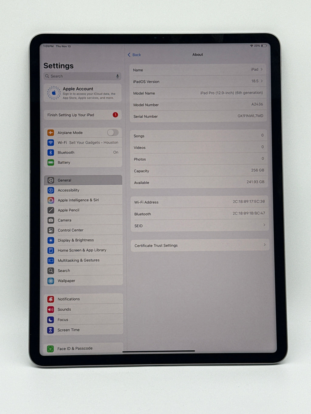 Apple iPad Pro 12.9-inch 256GB Octa-Core M2 Gray A2436 Unlocked