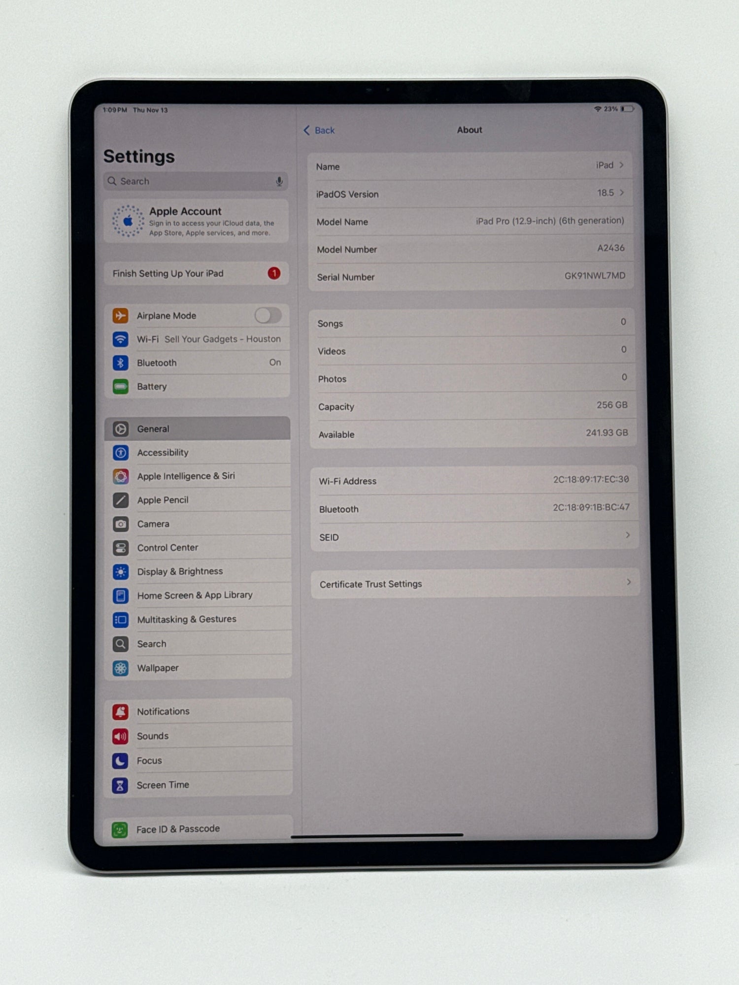 Apple iPad Pro 12.9-inch 256GB Octa-Core M2 Gray A2436 Unlocked
