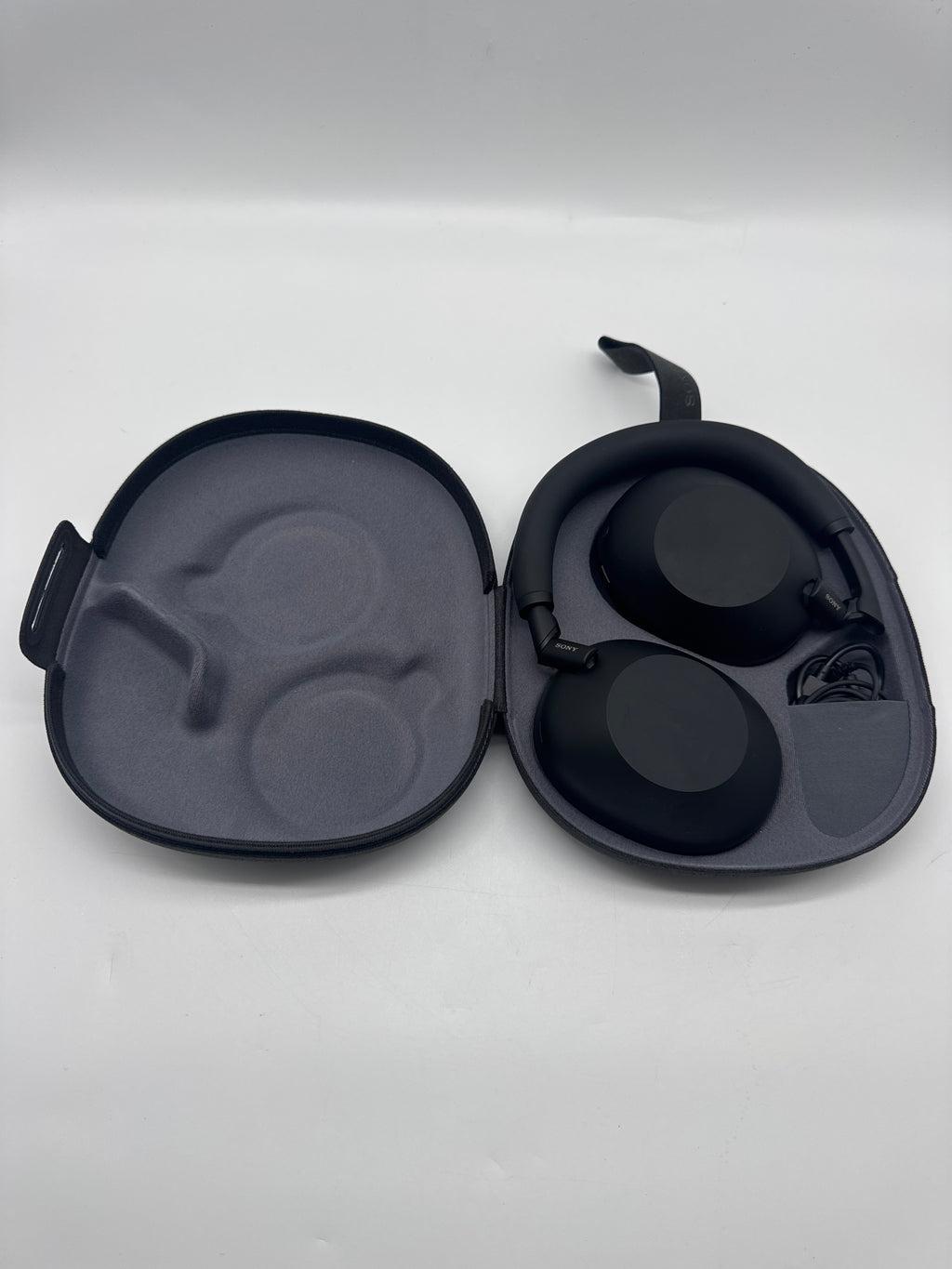 Sony WH-1000XM6 Wireless Noise Canceling Over-Ear Headphones Black - Used