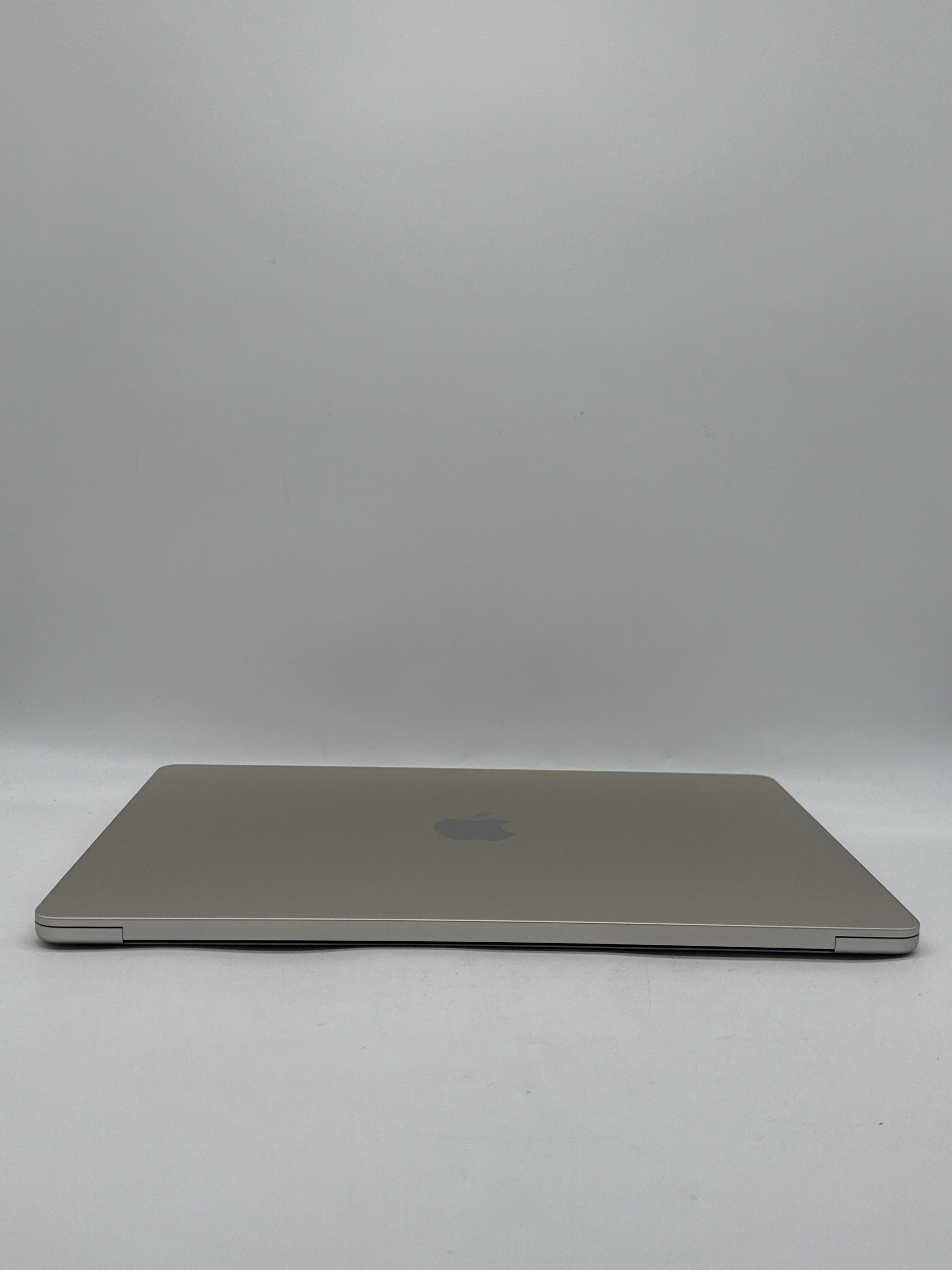 Apple MacBook Air 15" M2 A2941 8GB RAM 256GB SSD - Used