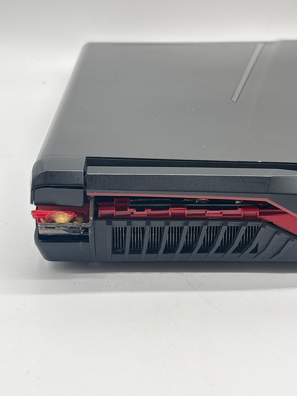 MSI GE63 Raider RGB 9SG i7 32GB RAM 512SSD RTX 2080 With Box - For Parts (Read DESC)