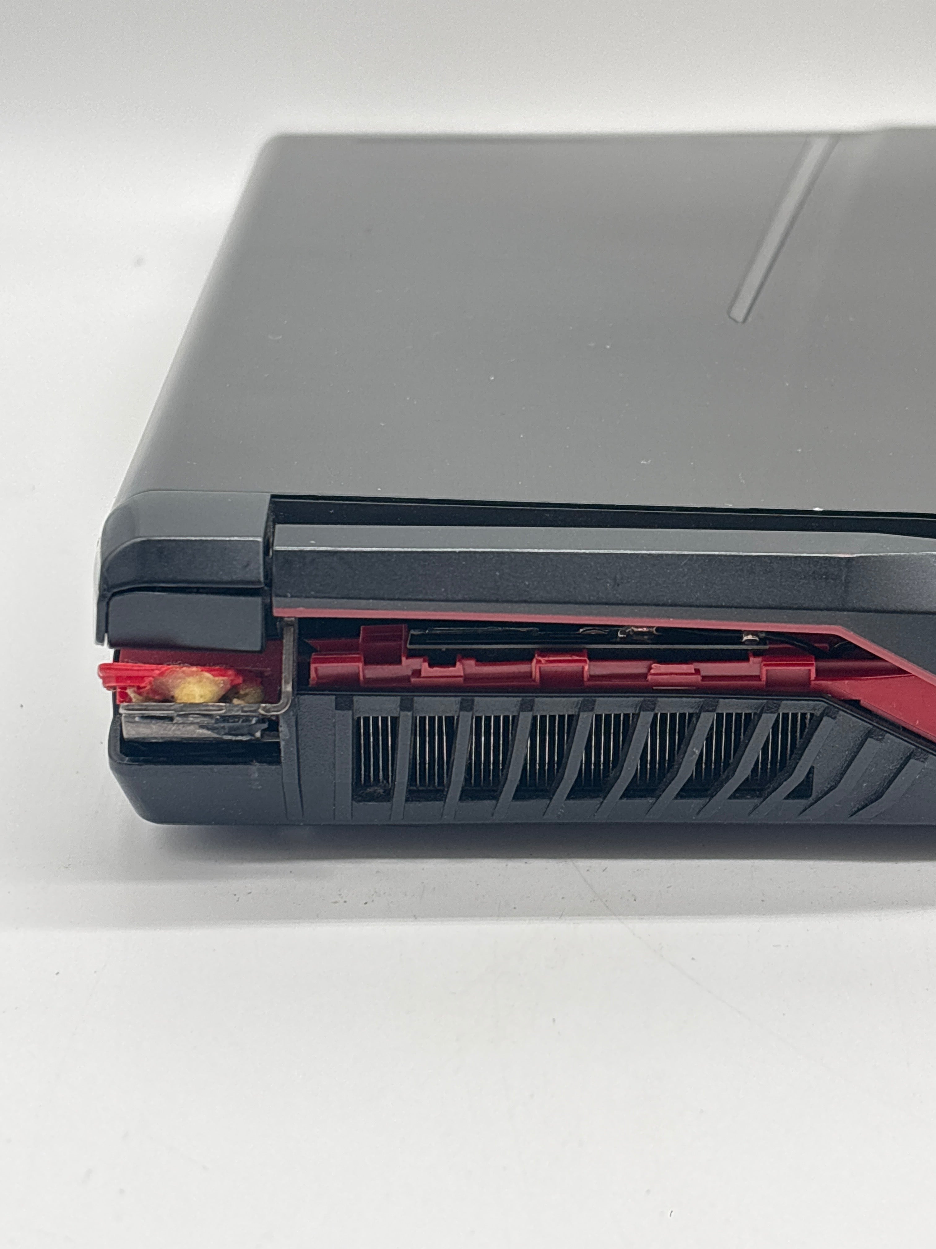 MSI GE63 Raider RGB 9SG i7 32GB RAM 512SSD RTX 2080 With Box - For Parts (Read DESC)