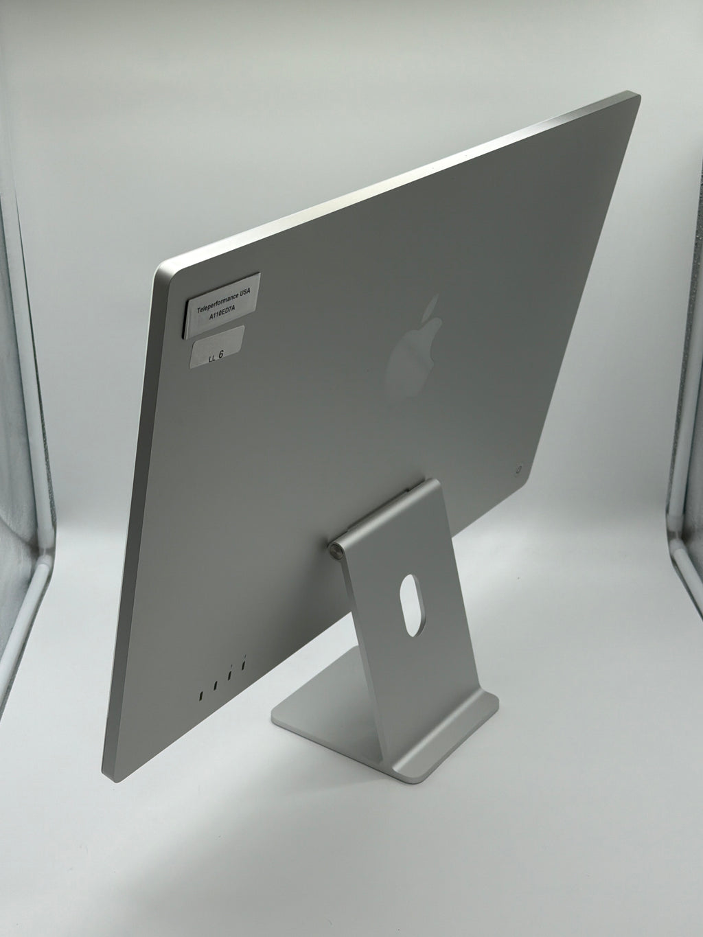 Apple iMac 24" M3 A2873 2023 256GB SSD 8GB RAM Silver Remotely Managed