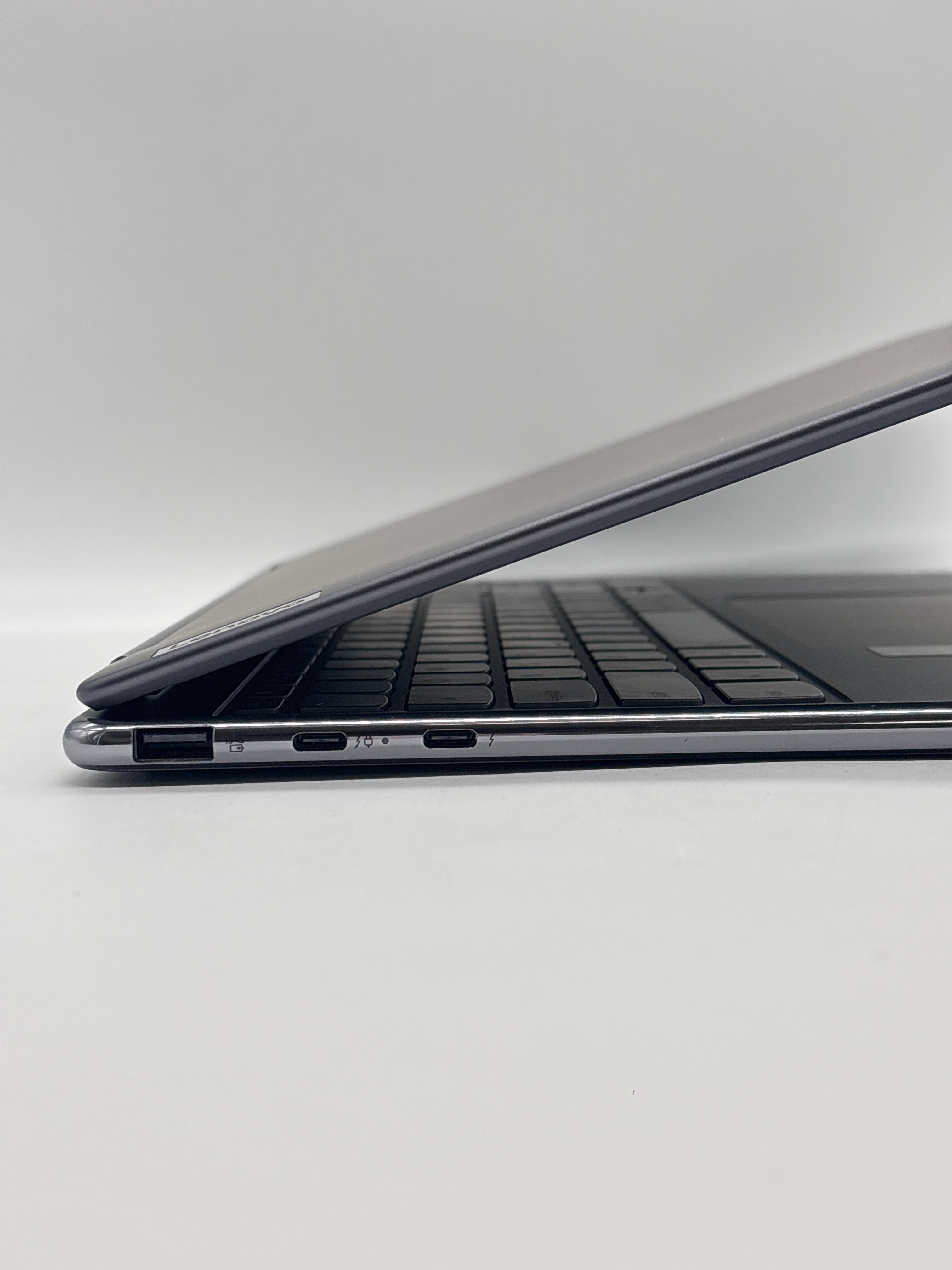 Lenovo Yoga 9 14IRP8 OLED i7-1360P 16GB RAM 512GB SSD - Used