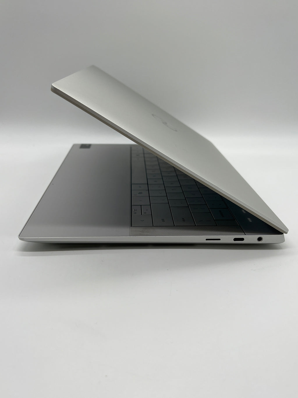 Dell XPS 14 9440 Ultra 7 16GB RAM 1TB SSD