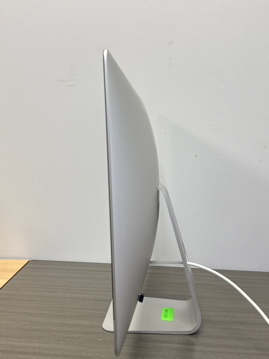 Apple iMac 27" 5K A2115 Intel Core i5 8GB RAM 256GB SSD Silver - Remotely Managed