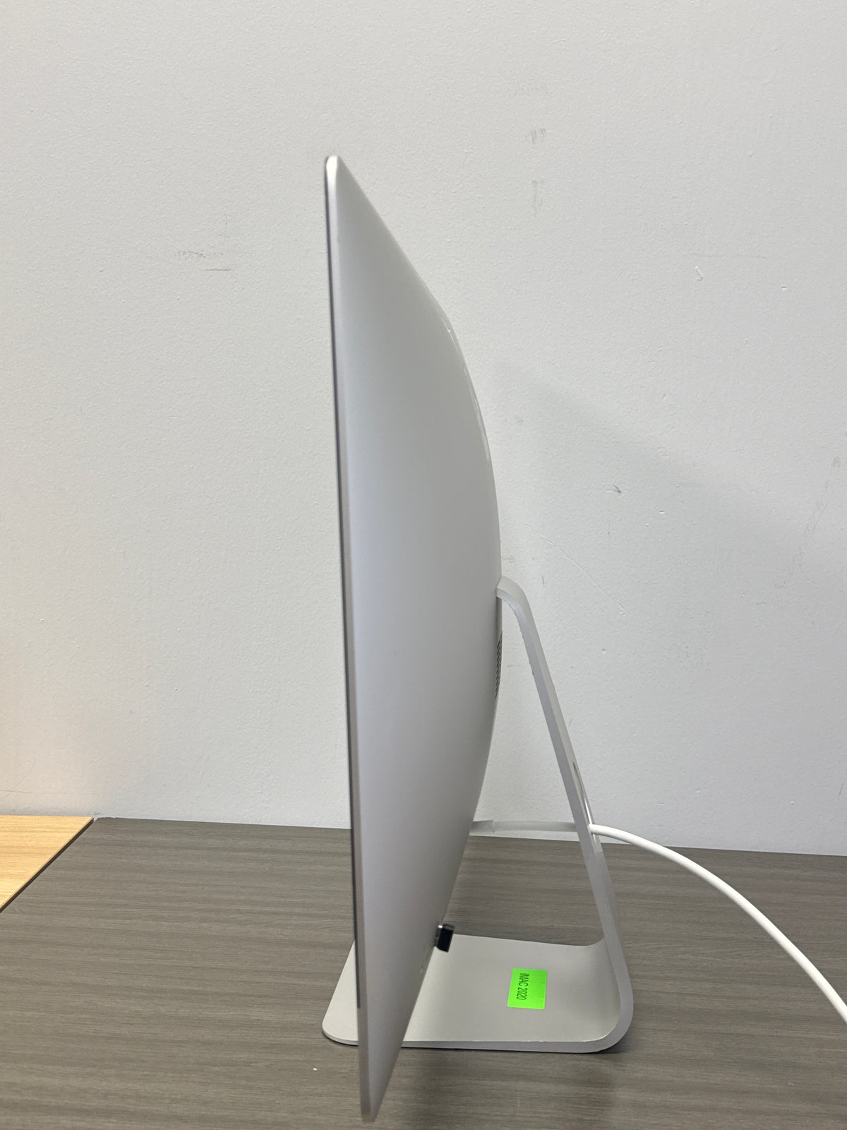 Apple iMac 27" 5K A2115 Intel Core i5 8GB RAM 256GB SSD Silver - Remotely Managed