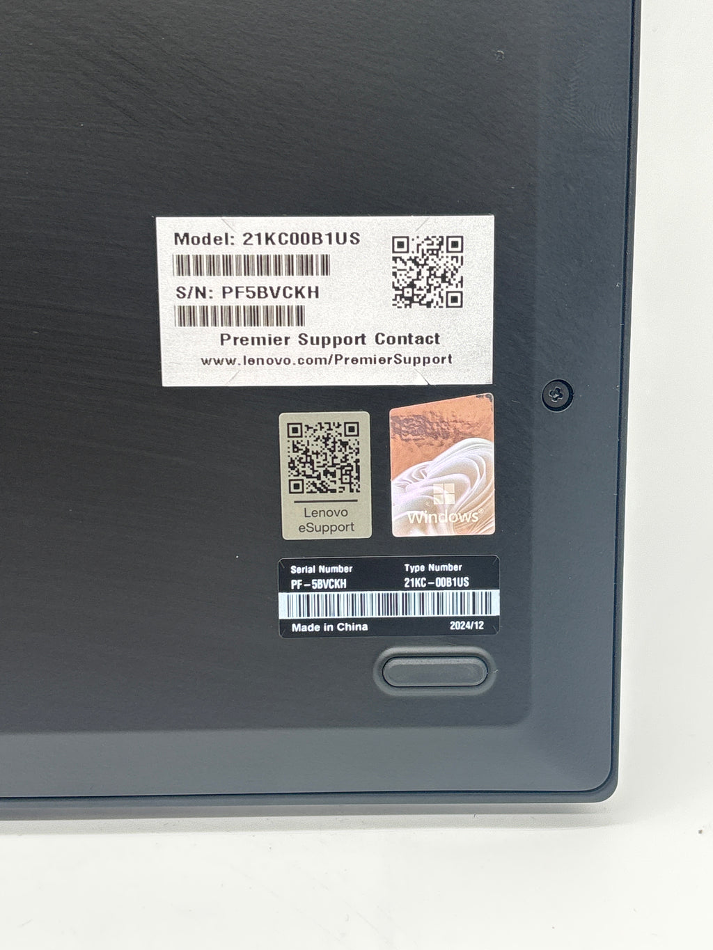 Lenovo ThinkPad X1 Carbon Gen 12 Ultra 7 165U 32GB 1TB Touch - (Warranty)