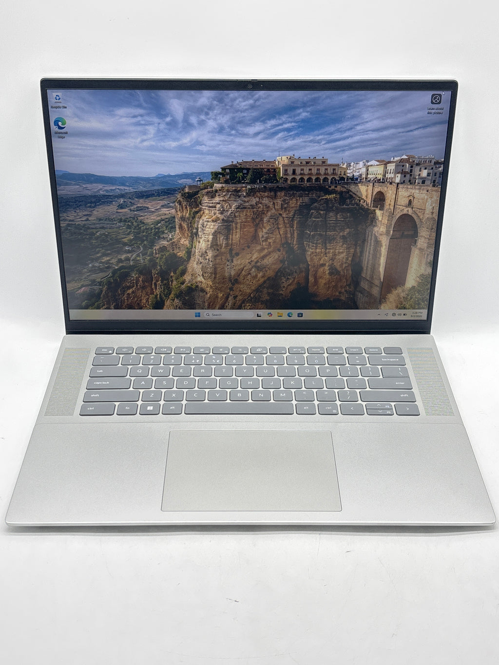 Dell Inspiron 16 5620 16" Intel Core i7-1255U 16GB RAM 512GB SSD MX570A Silver - Used