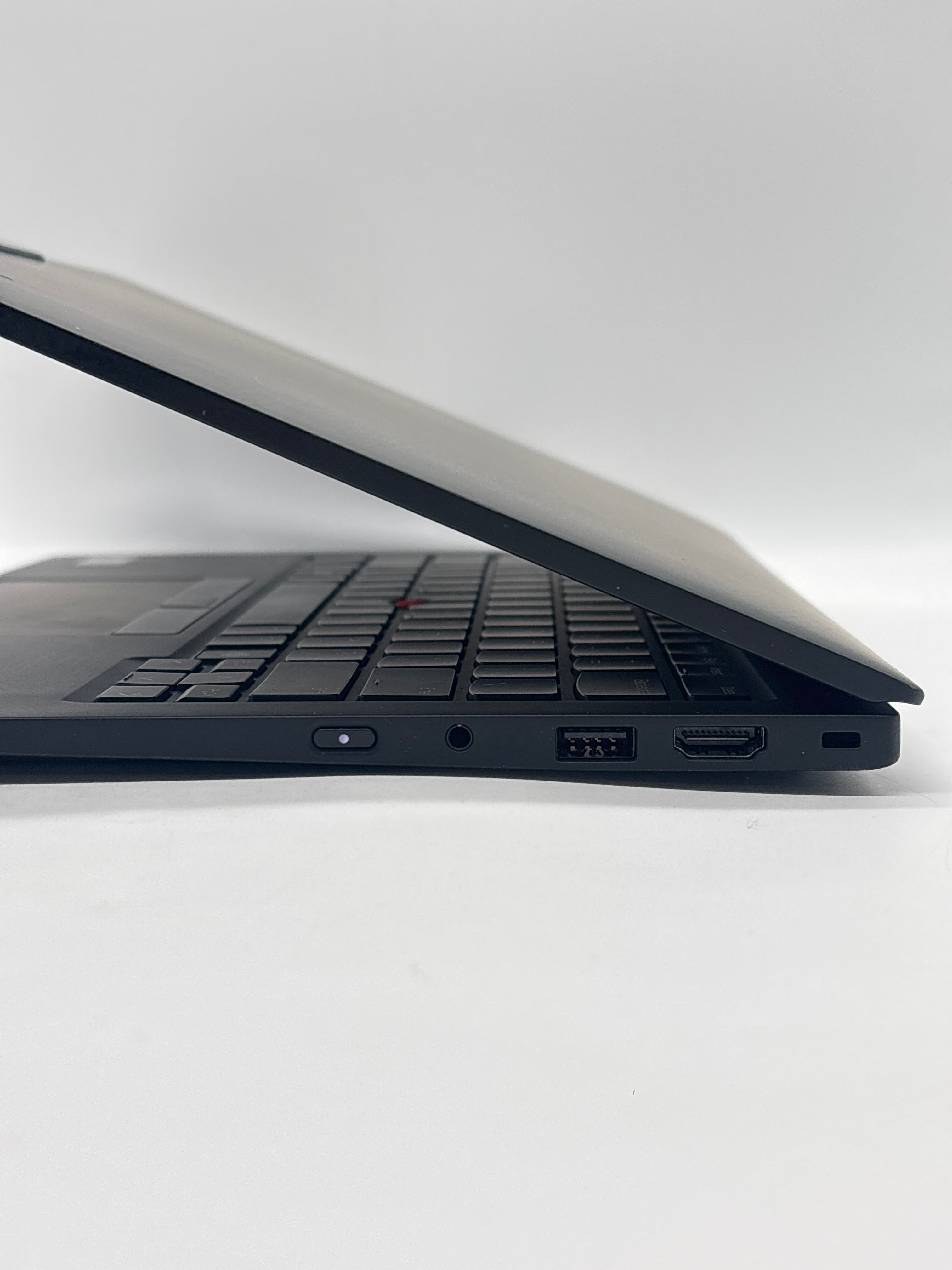 Lenovo ThinkPad X1 Carbon Gen 12 Touch Ultra 7 155U 32 GB RAM 512 GB SSD - Warranty
