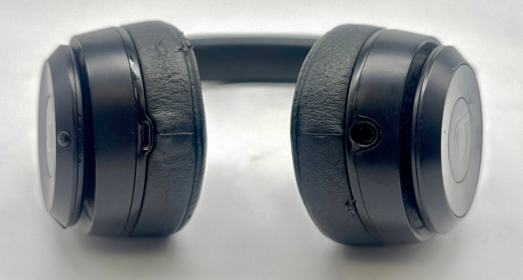 Beats Solo 3 Headphones Black - For Parts(No Power)